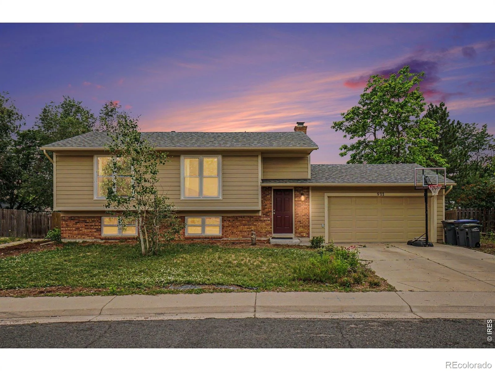 911 Harrison Drive Lafayette CO 80026 | MLS #RECIR1063583 07082026165538 1600 24