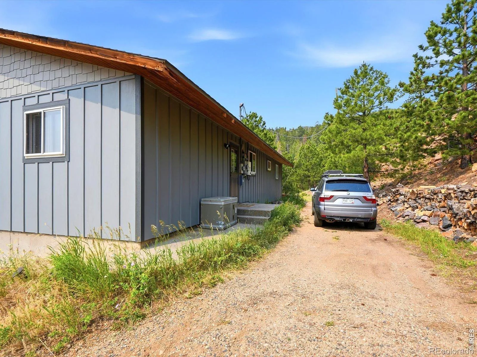 32307 Sylvan Road Golden CO 80403 | MLS #RECIR1063612 08202026003855 1600 35