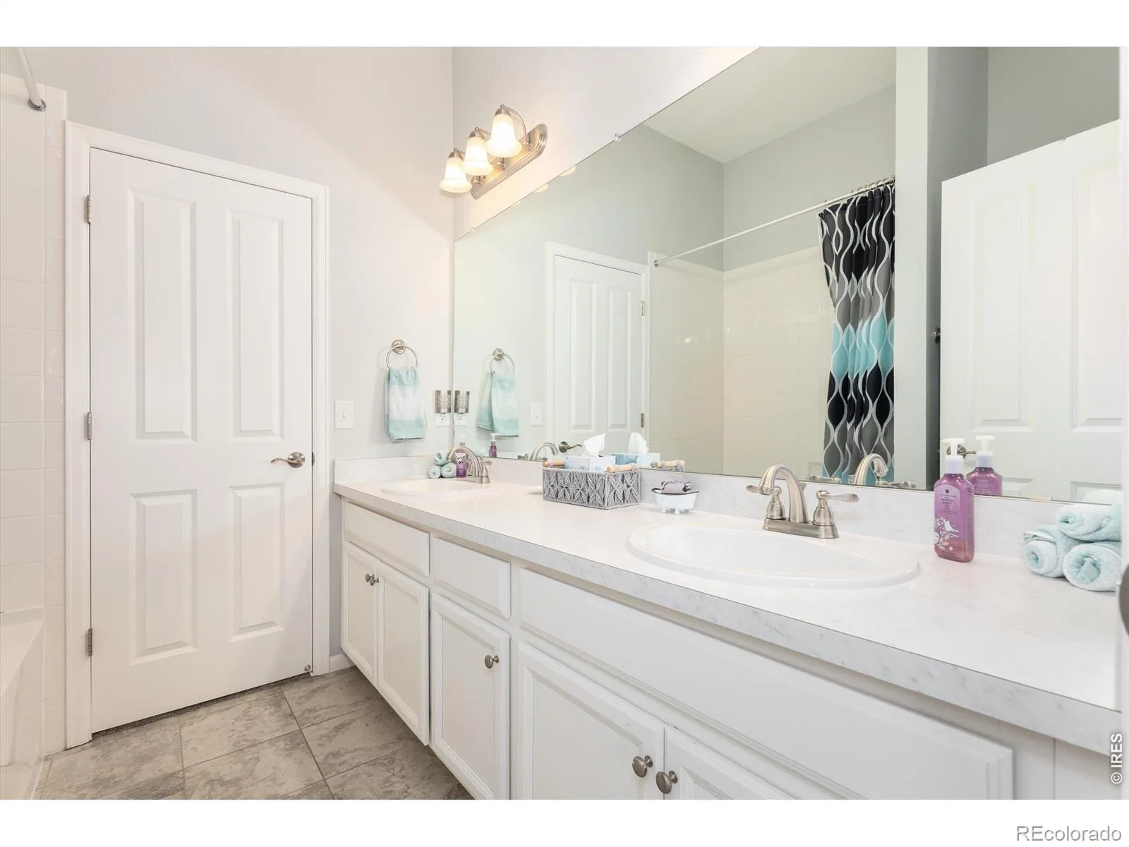6807 S Riverwood Way Aurora CO 80016 MLS #RECIR1063657 07092026224514 1600 21