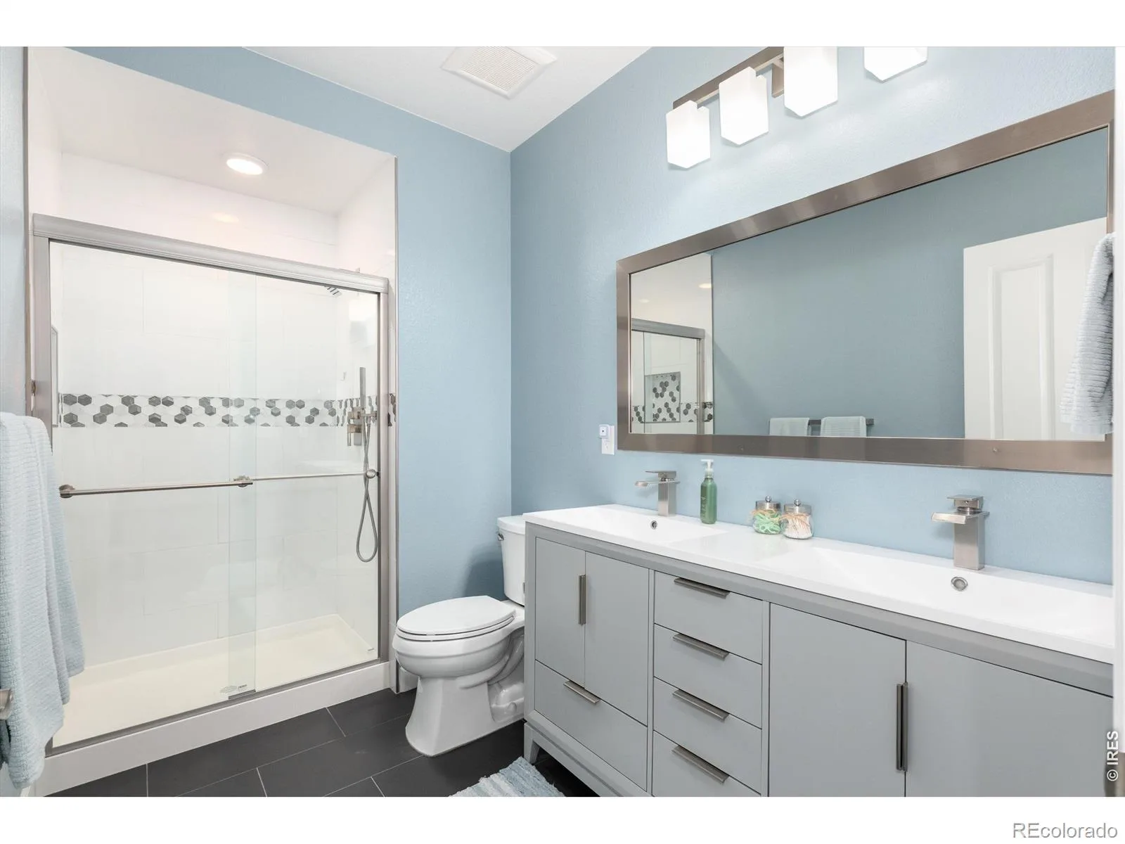 6807 S Riverwood Way Aurora CO 80016 MLS #RECIR1063657 07092026224514 1600 28