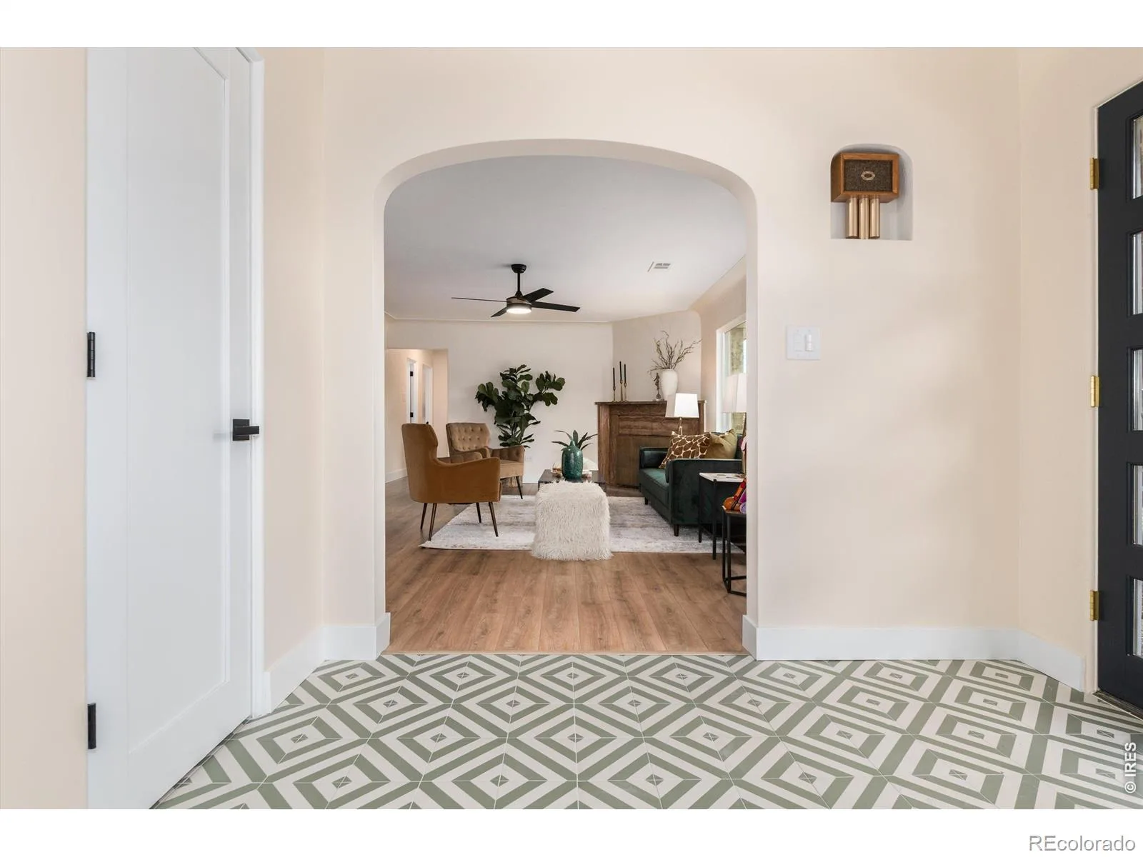 2015 N Monaco Denver CO 80207 MLS #RECIR1063748 07092026193936 1600 11