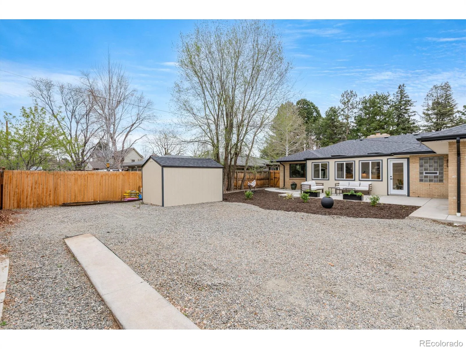 2015 N Monaco Denver CO 80207 MLS #RECIR1063748 07092026193936 1600 41