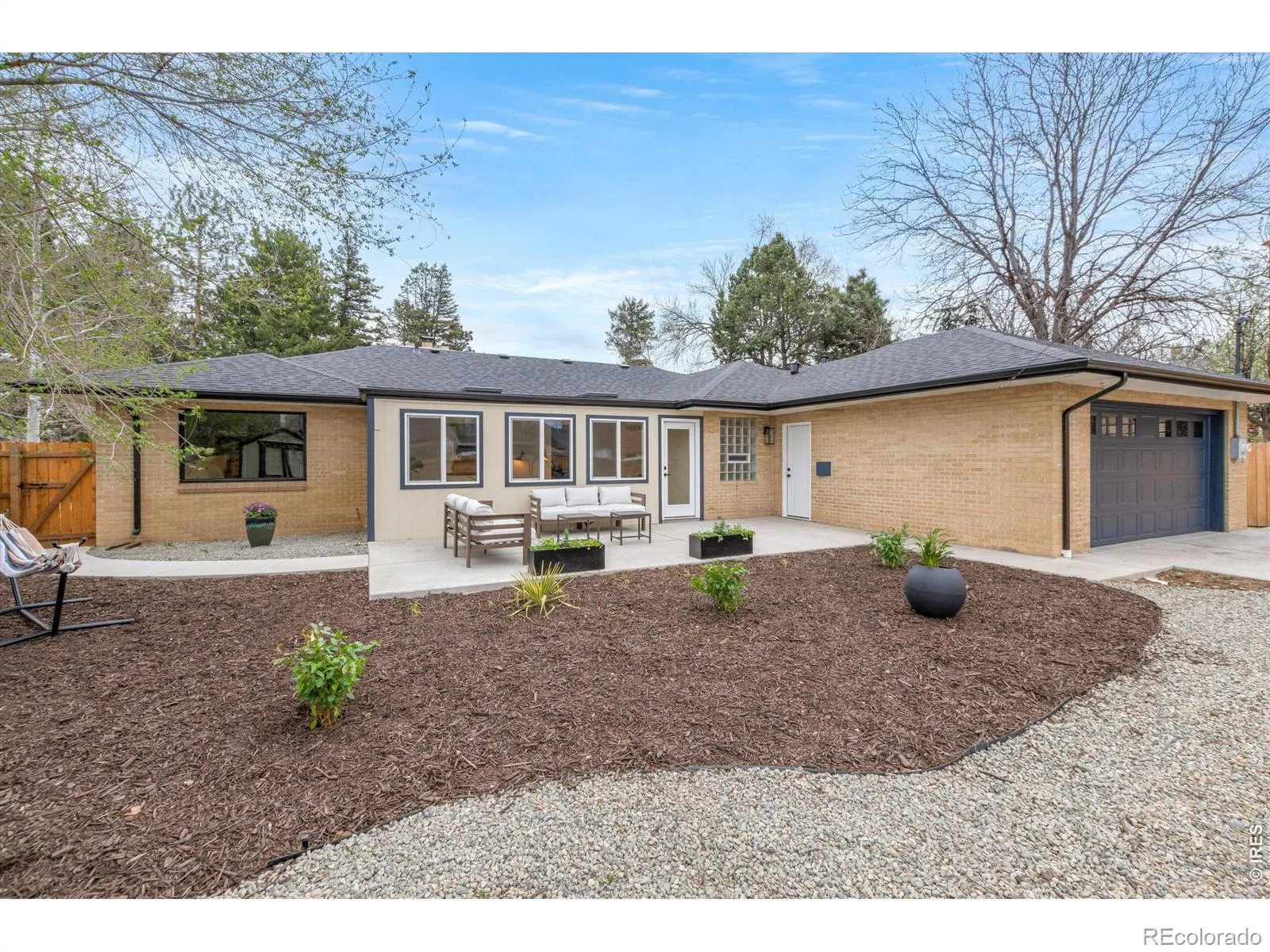 2015 N Monaco Denver CO 80207 MLS #RECIR1063748 07092026193936 1600 42