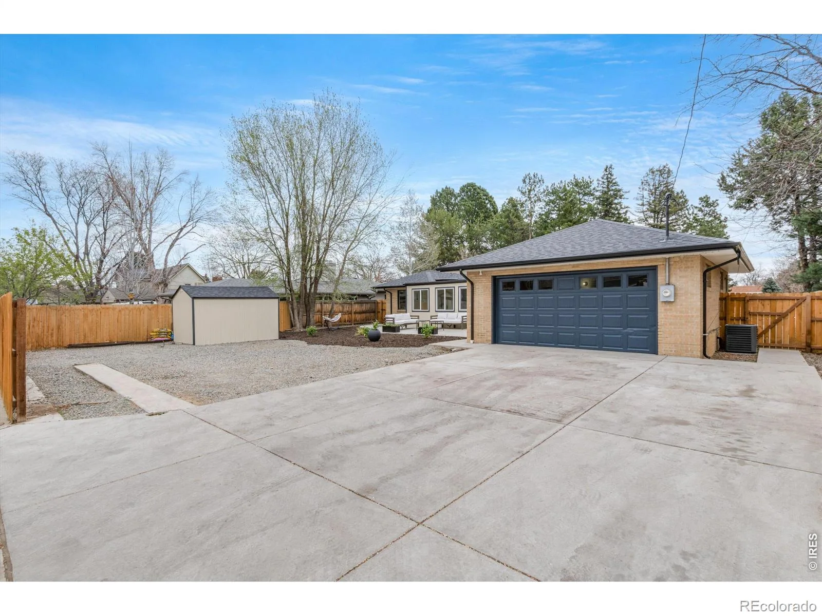 2015 N Monaco Denver CO 80207 MLS #RECIR1063748 07092026193936 1600 46