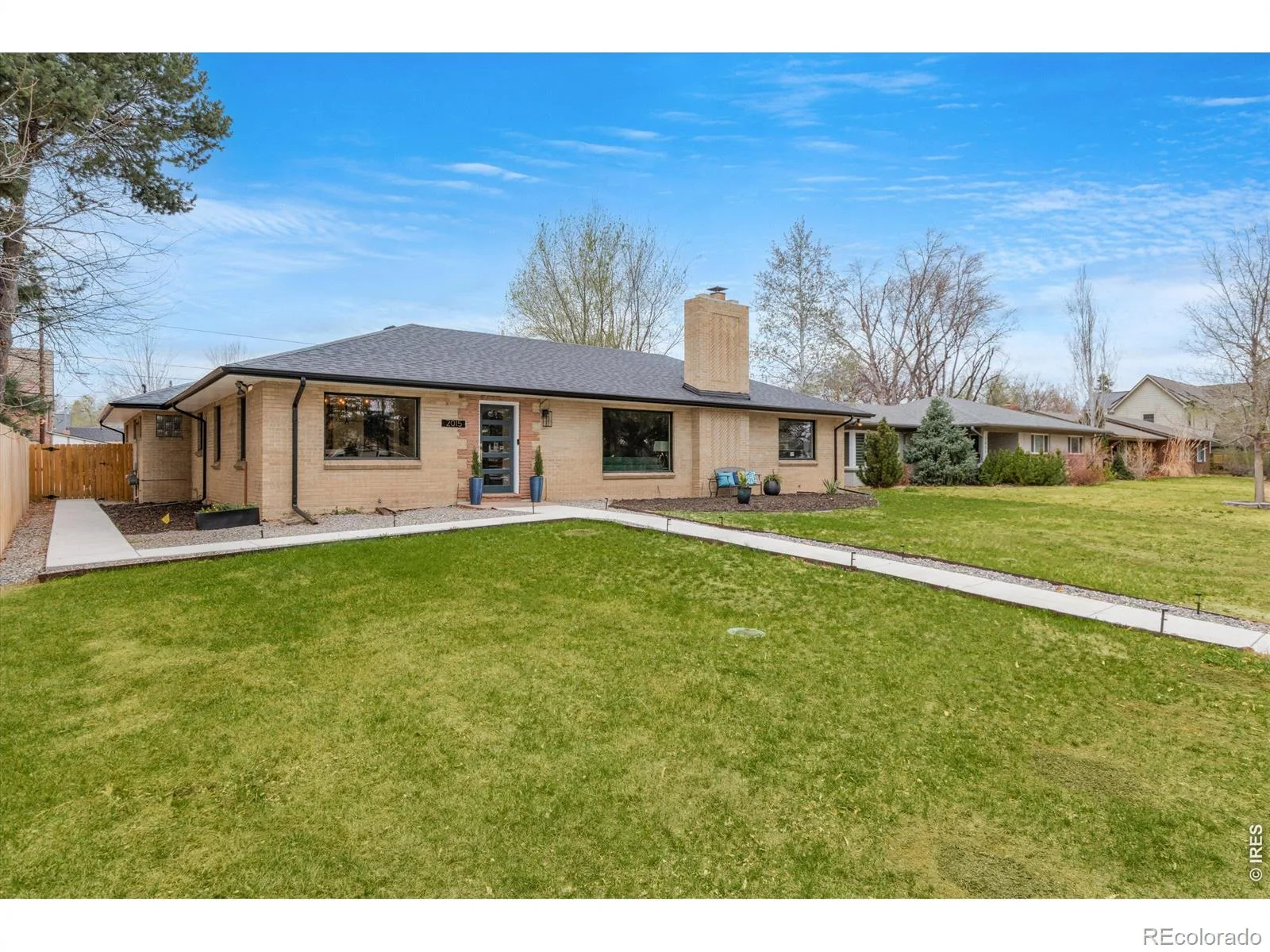 2015 N Monaco Denver CO 80207 MLS #RECIR1063748 07092026193936 1600 8