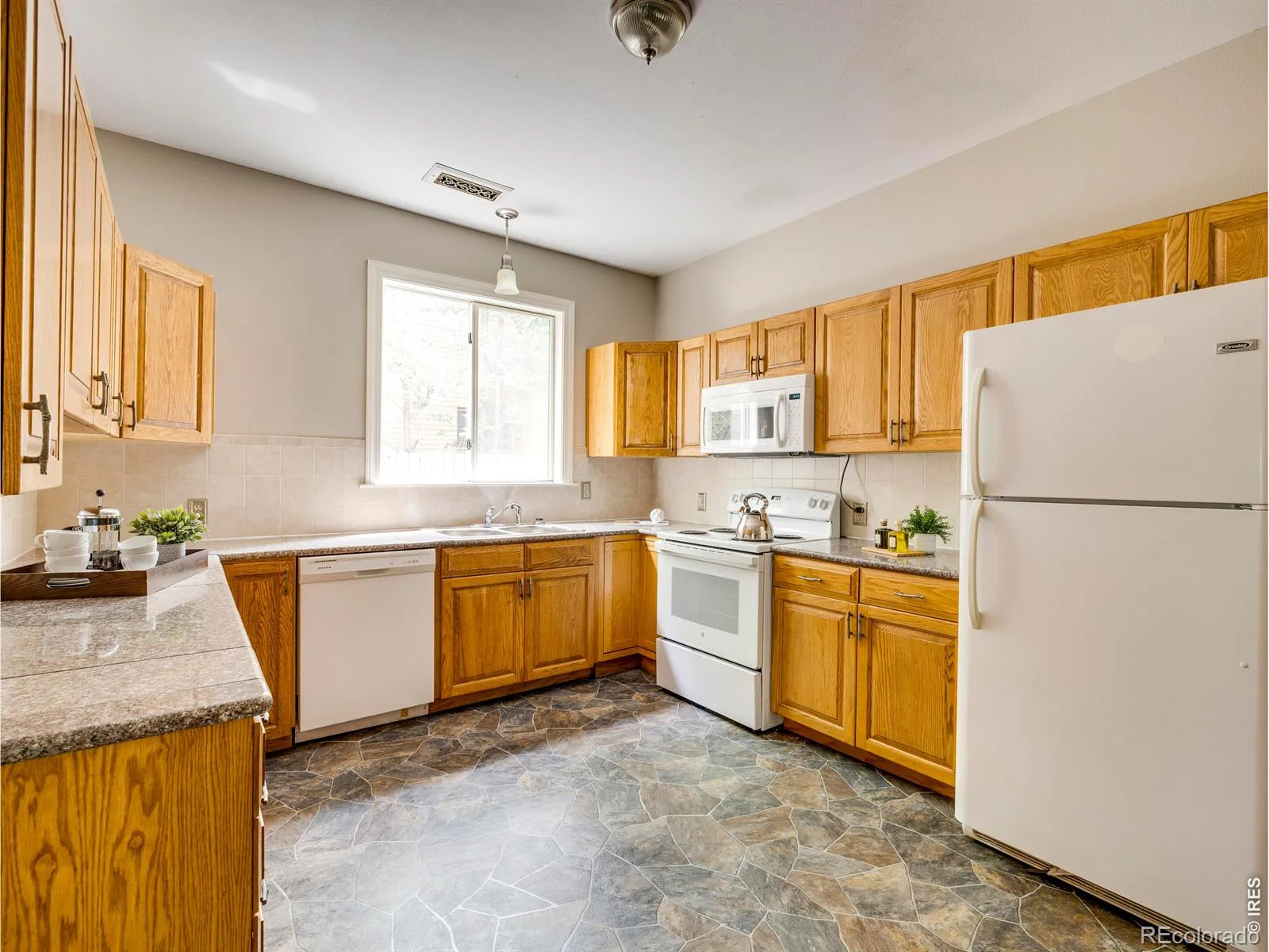 623 Terry Street Longmont CO 80501 | MLS #RECIR1063785 07092026224441 1600 10