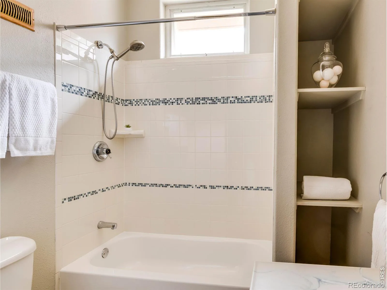 623 Terry Street Longmont CO 80501 | MLS #RECIR1063785 07092026224441 1600 19