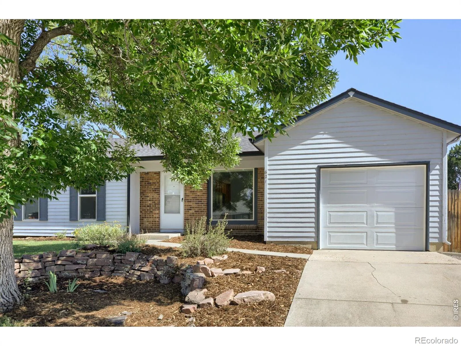 621 Glenwood Drive Lafayette CO 80026 | MLS #RECIR1063880 08112026003814 1600 2