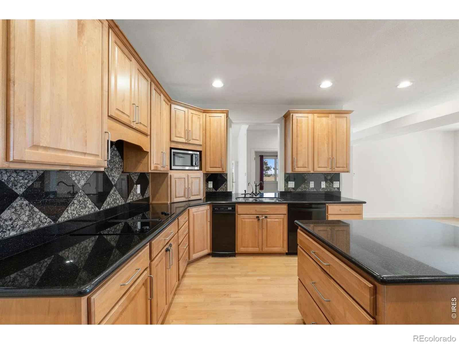 977 Thorncreek Court Thornton CO 80241 | MLS #RECIR1063968 07132026064138 1600 20