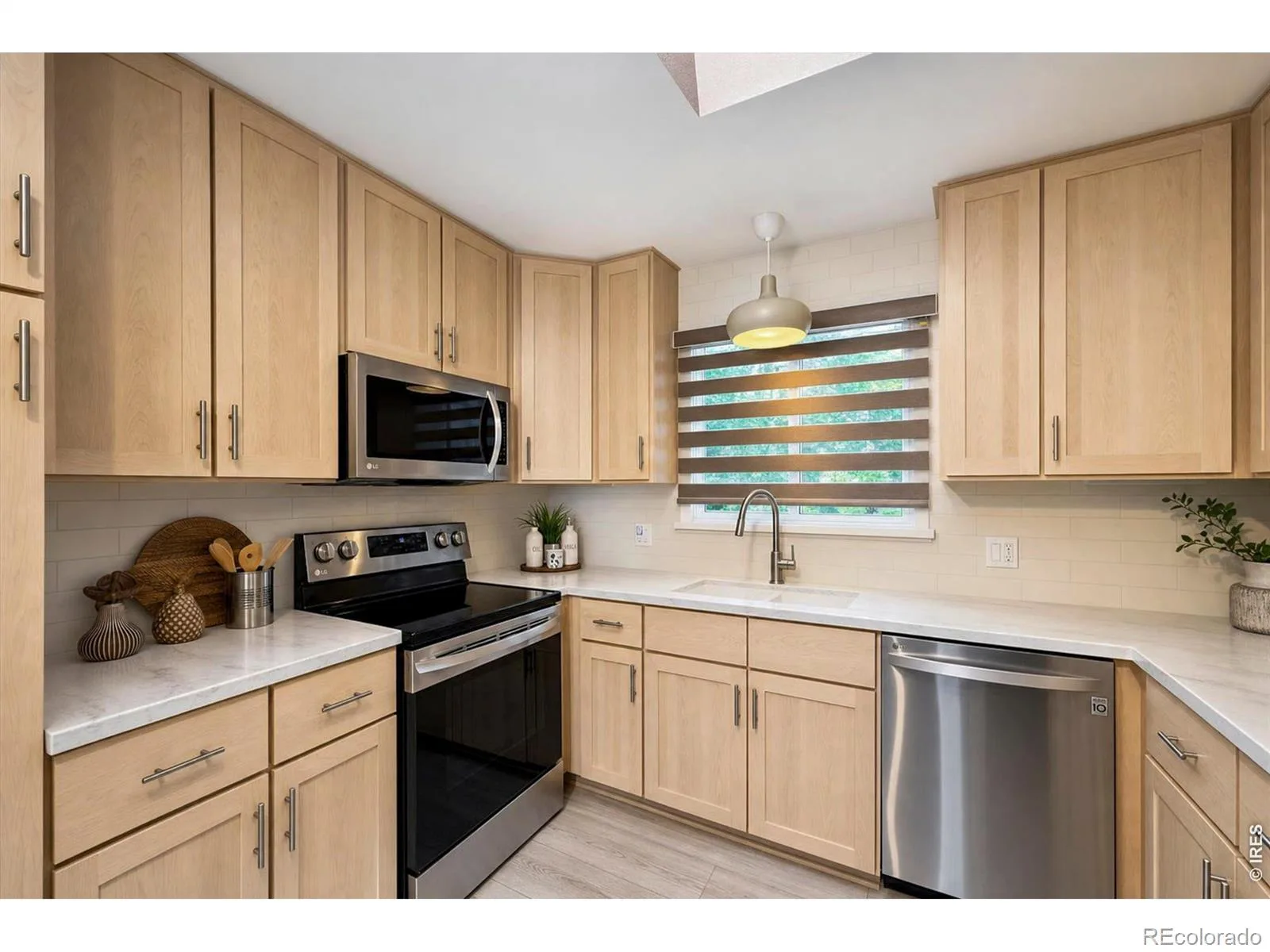 300 Crestridge Lane Longmont CO 80501 | MLS #RECIR1064092 07242026020541 1600 14