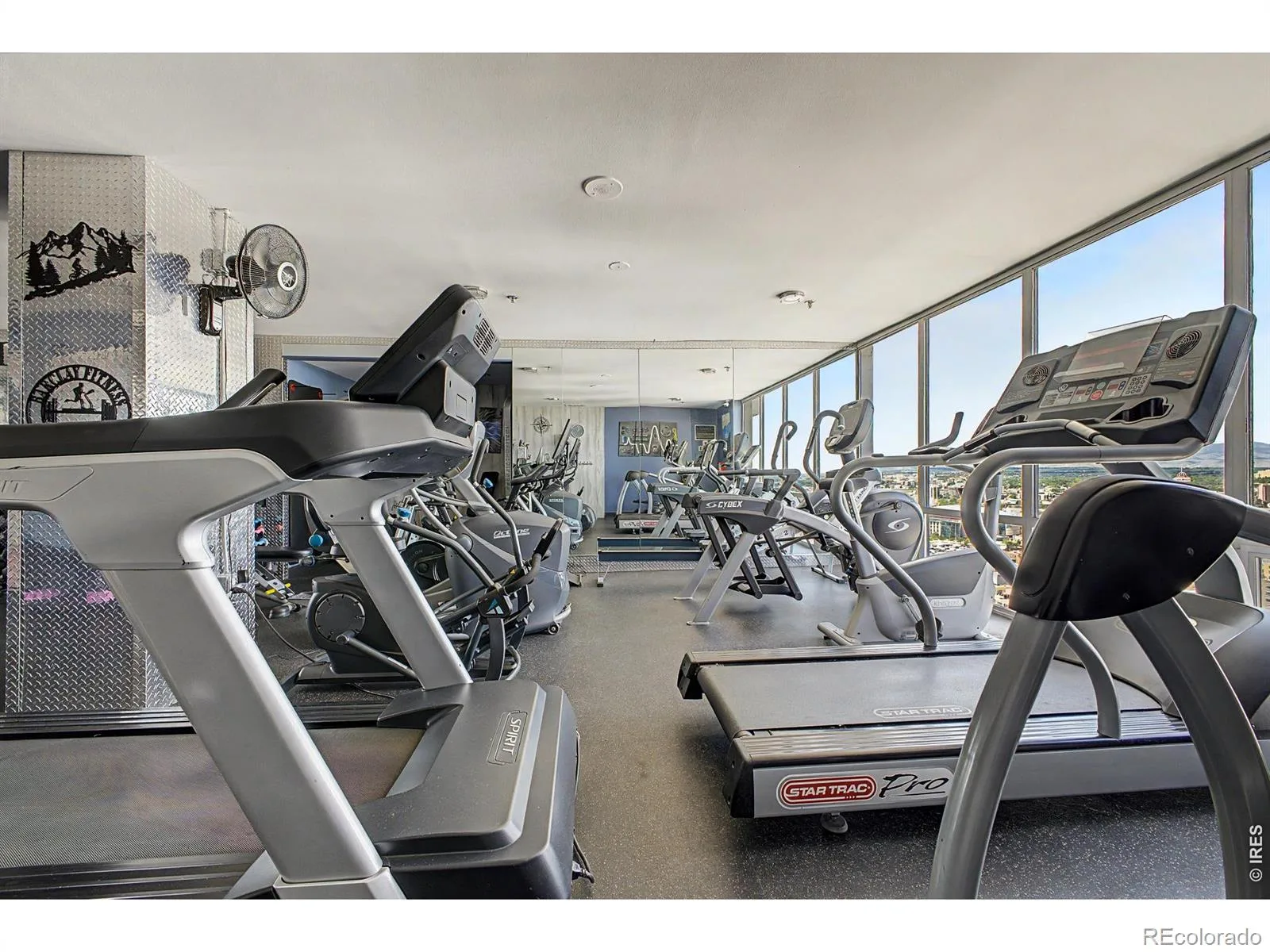 1625 Larimer Street #2805 Denver CO 80202 MLS #RECIR1064121 07142026172426 1600 27