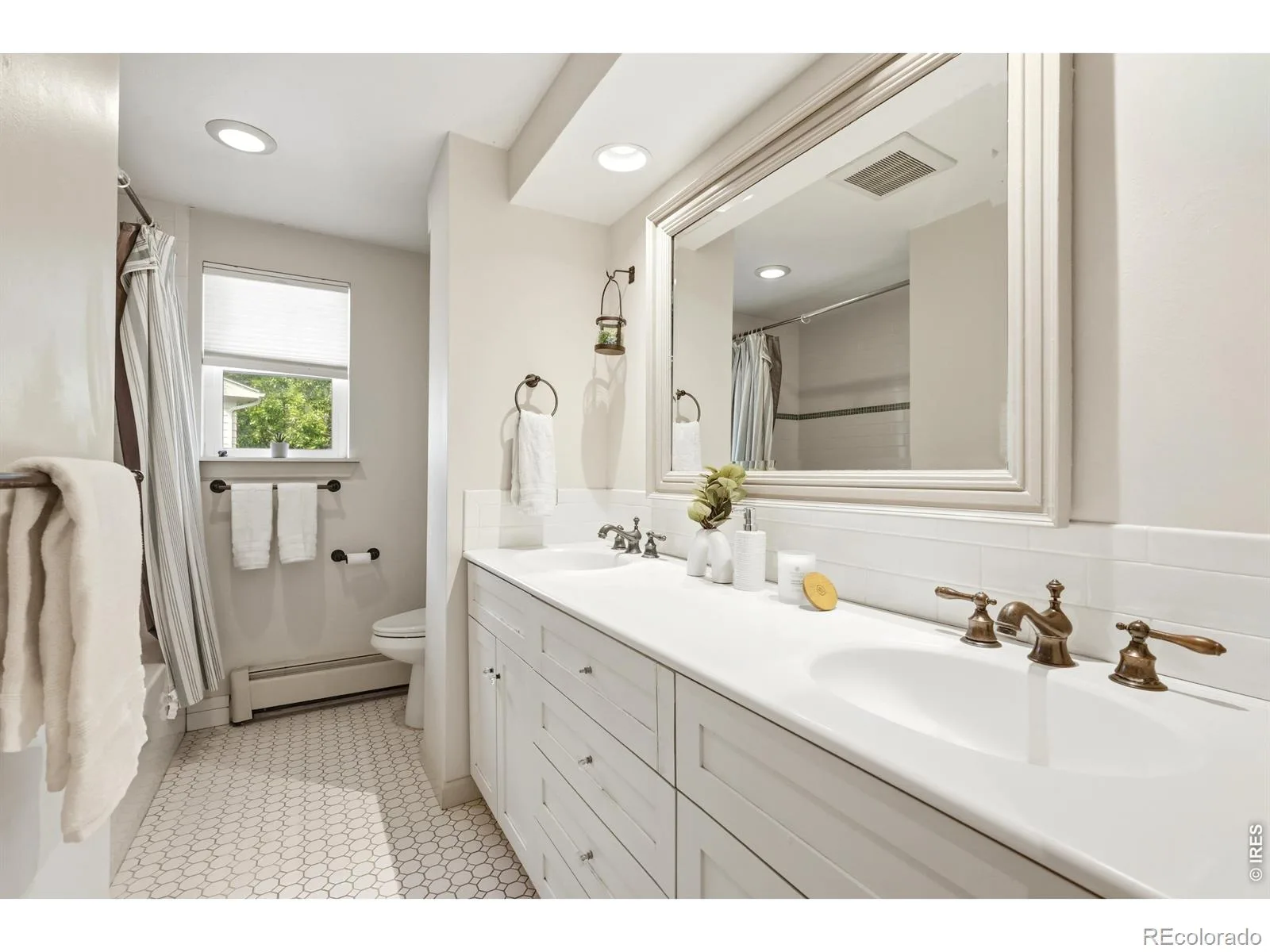 5000 S Chester Street Greenwood Village CO 80111 | MLS #RECIR1064125 08262026222744 1600 18