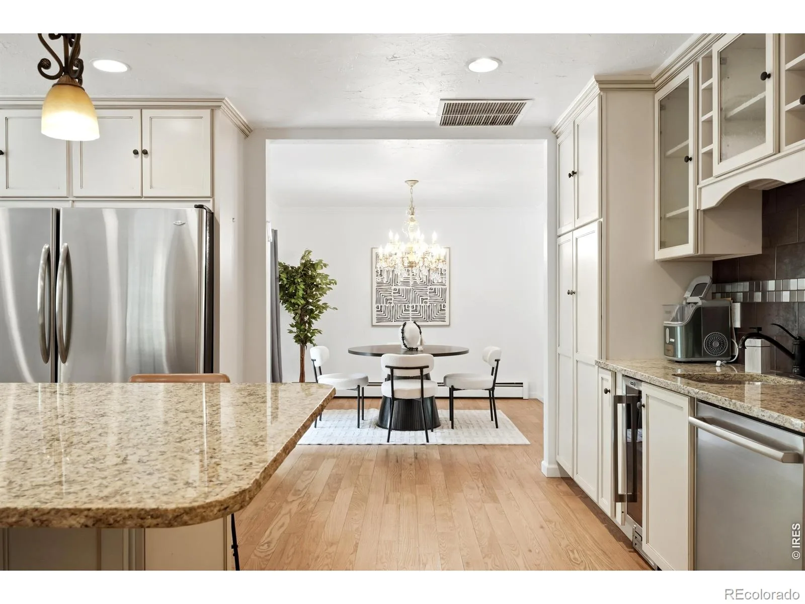 5000 S Chester Street Greenwood Village CO 80111 | MLS #RECIR1064125 08262026222744 1600 4
