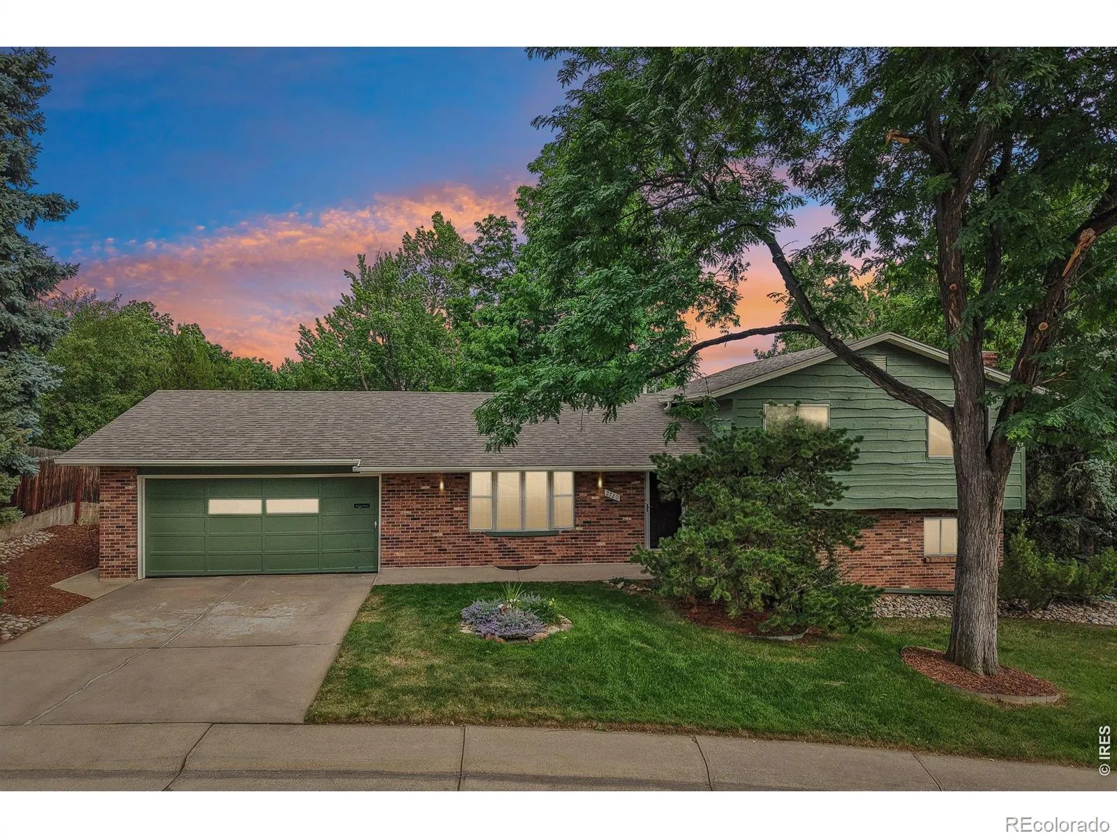 2720 S Chase Way Denver CO 80227 | MLS #REC8737363 07142026194312 1600 1
