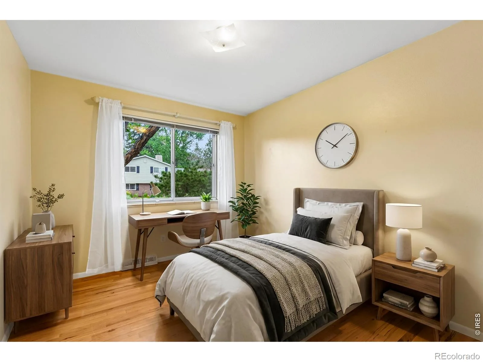 2720 S Chase Way Denver CO 80227 | MLS #REC8737363 07142026194312 1600 25
