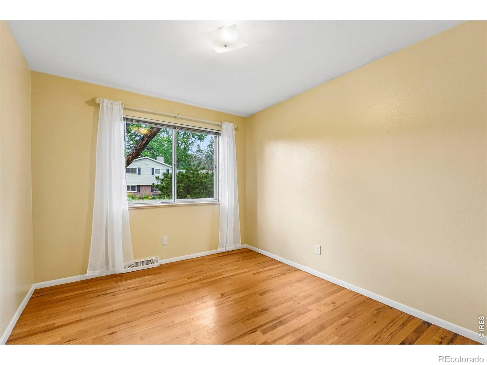 2720 S Chase Way Denver CO 80227 | MLS #REC8737363 07142026194312 1600 26