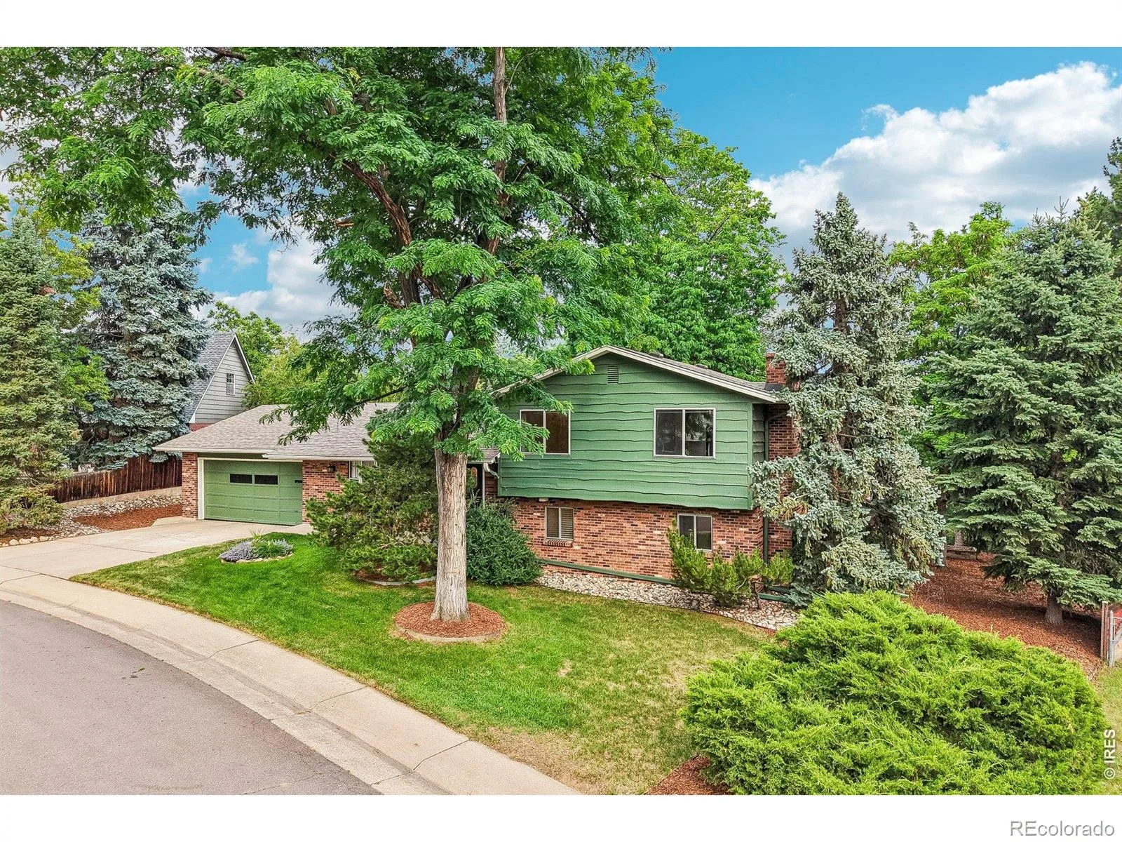 2720 S Chase Way Denver CO 80227 | MLS #REC8737363 07142026194312 1600 46
