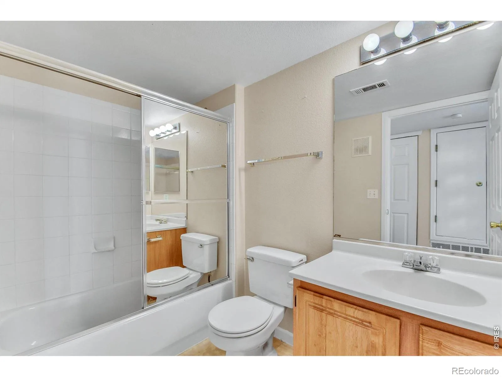 1070 Opal Street #204 Broomfield CO 80020 MLS #RECIR1064167 07162026044623 1600 19
