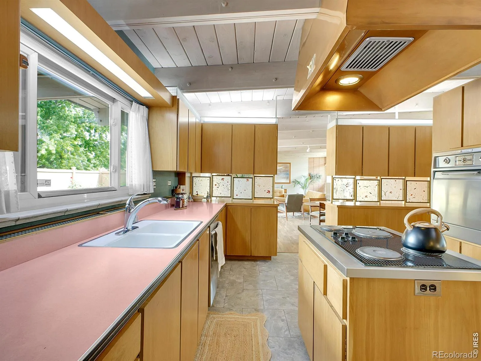 4677 E Hampden Avenue Denver CO 80222 MLS #REC8468694 07142026235131 1600 23