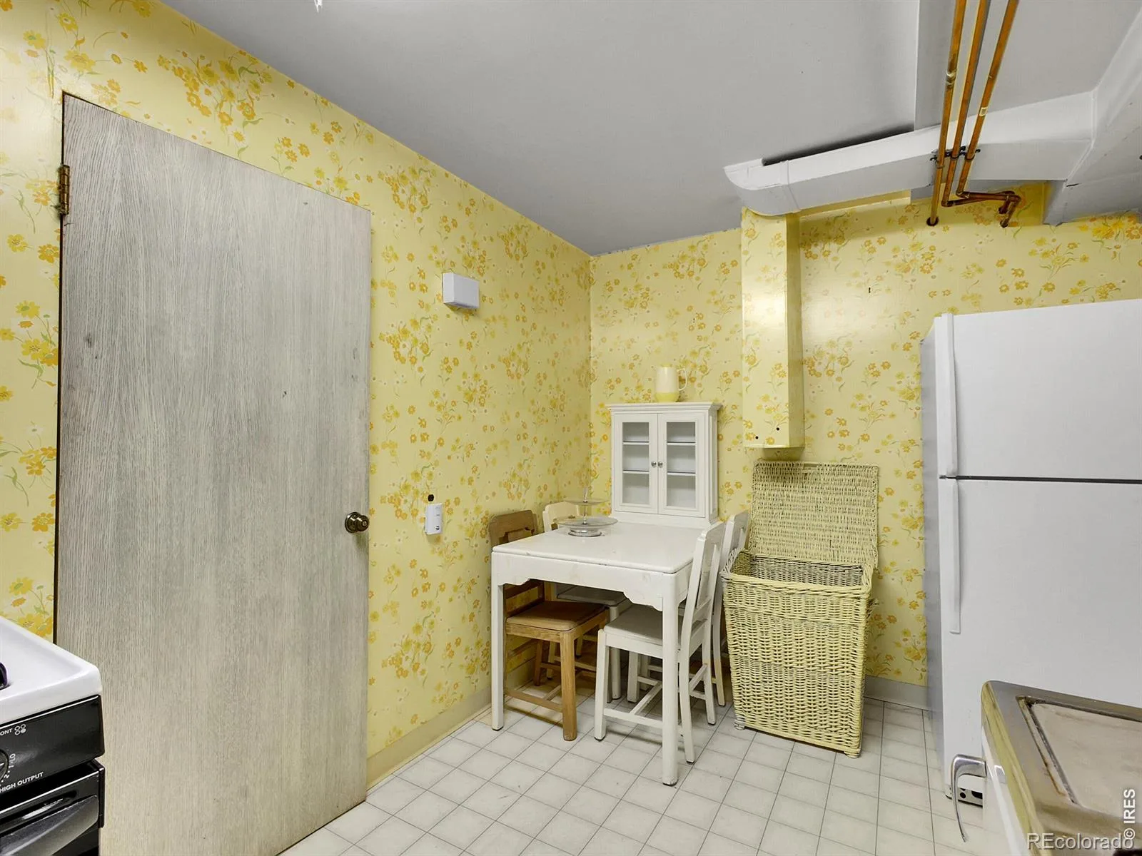 4677 E Hampden Avenue Denver CO 80222 MLS #REC8468694 07142026235131 1600 46