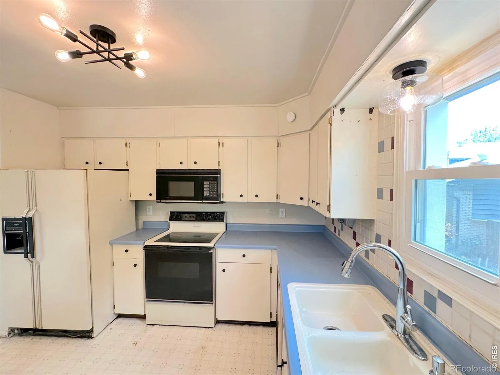 12597 W Maryland Place Lakewood CO 80228 | MLS #RECIR1064237 08172026061030 1600 14