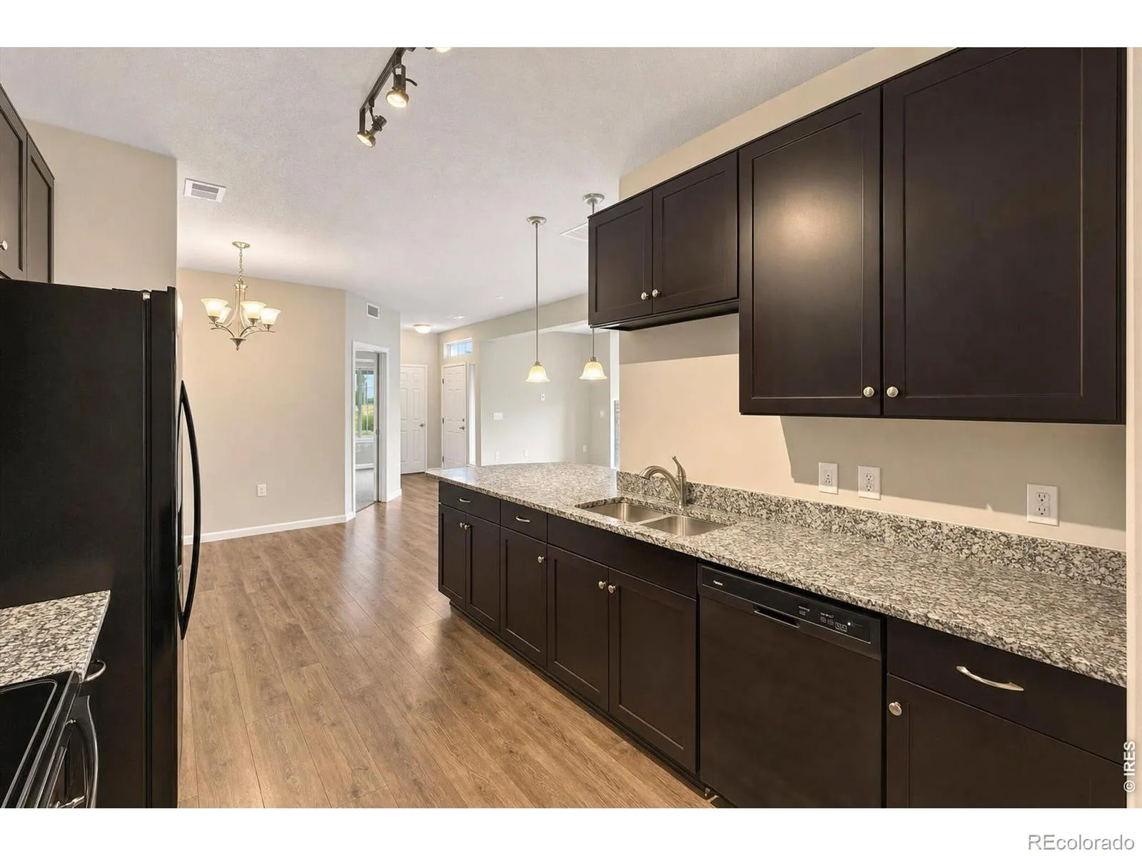 804 Summer Hawk Drive #8104 #8000 Longmont CO 80504 | MLS #RECIR1064259 08082026195630 1600 23