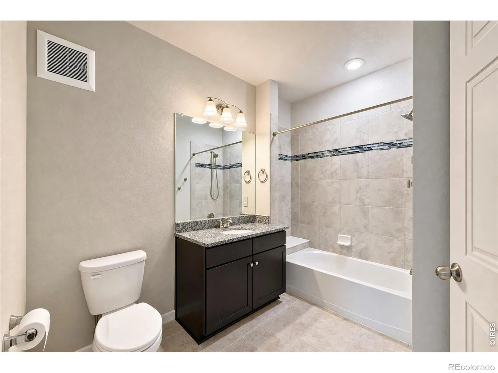 804 Summer Hawk Drive #8104 #8000 Longmont CO 80504 | MLS #RECIR1064259 08082026195630 1600 34