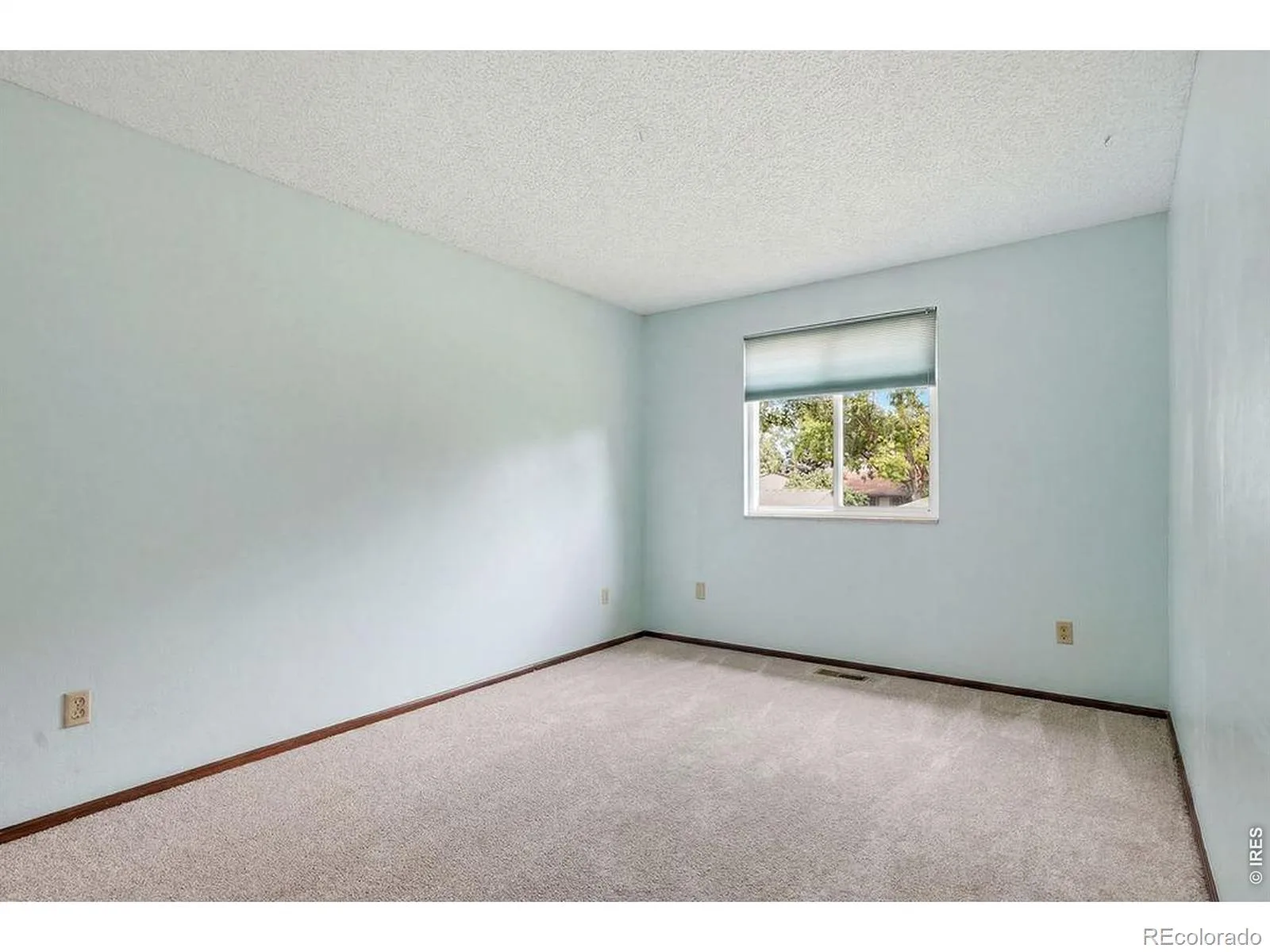 8240 Garland Drive Arvada CO 80005 MLS #RECIR1064277 07152026230412 1600 17