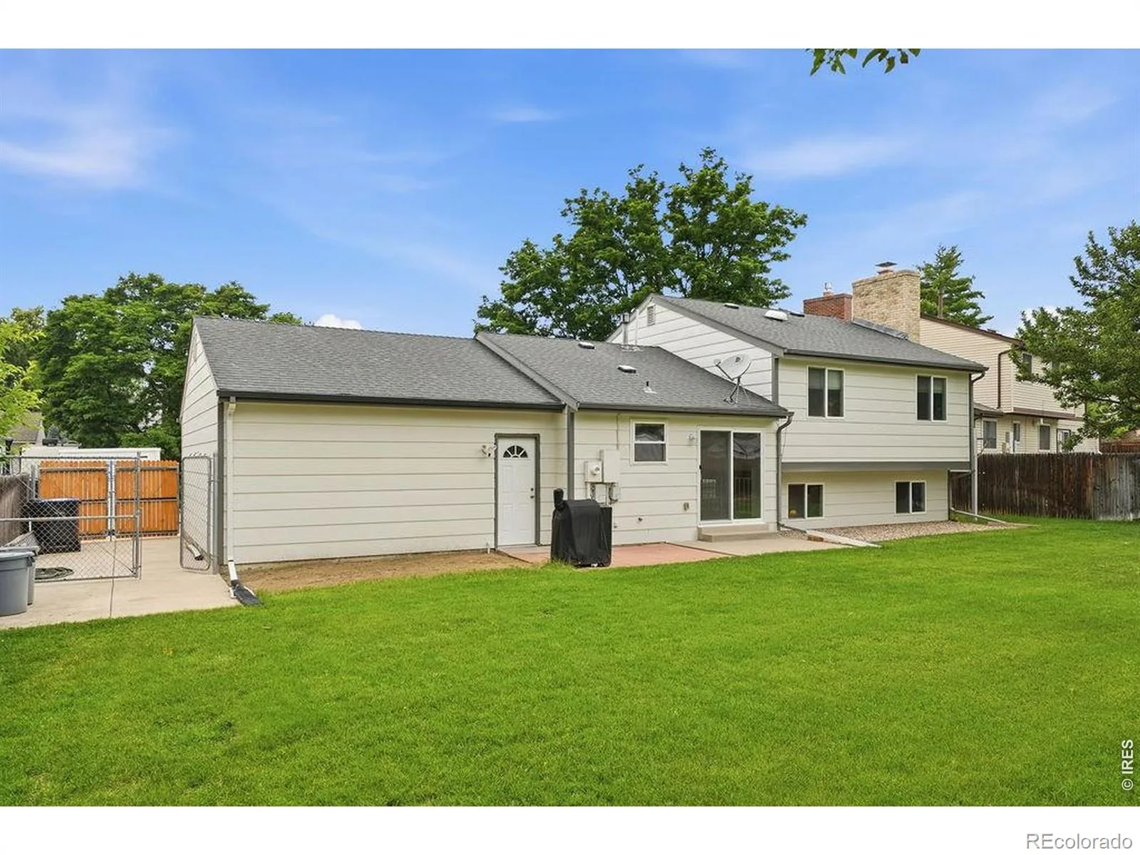 8240 Garland Drive Arvada CO 80005 MLS #RECIR1064277 07152026230412 1600 34