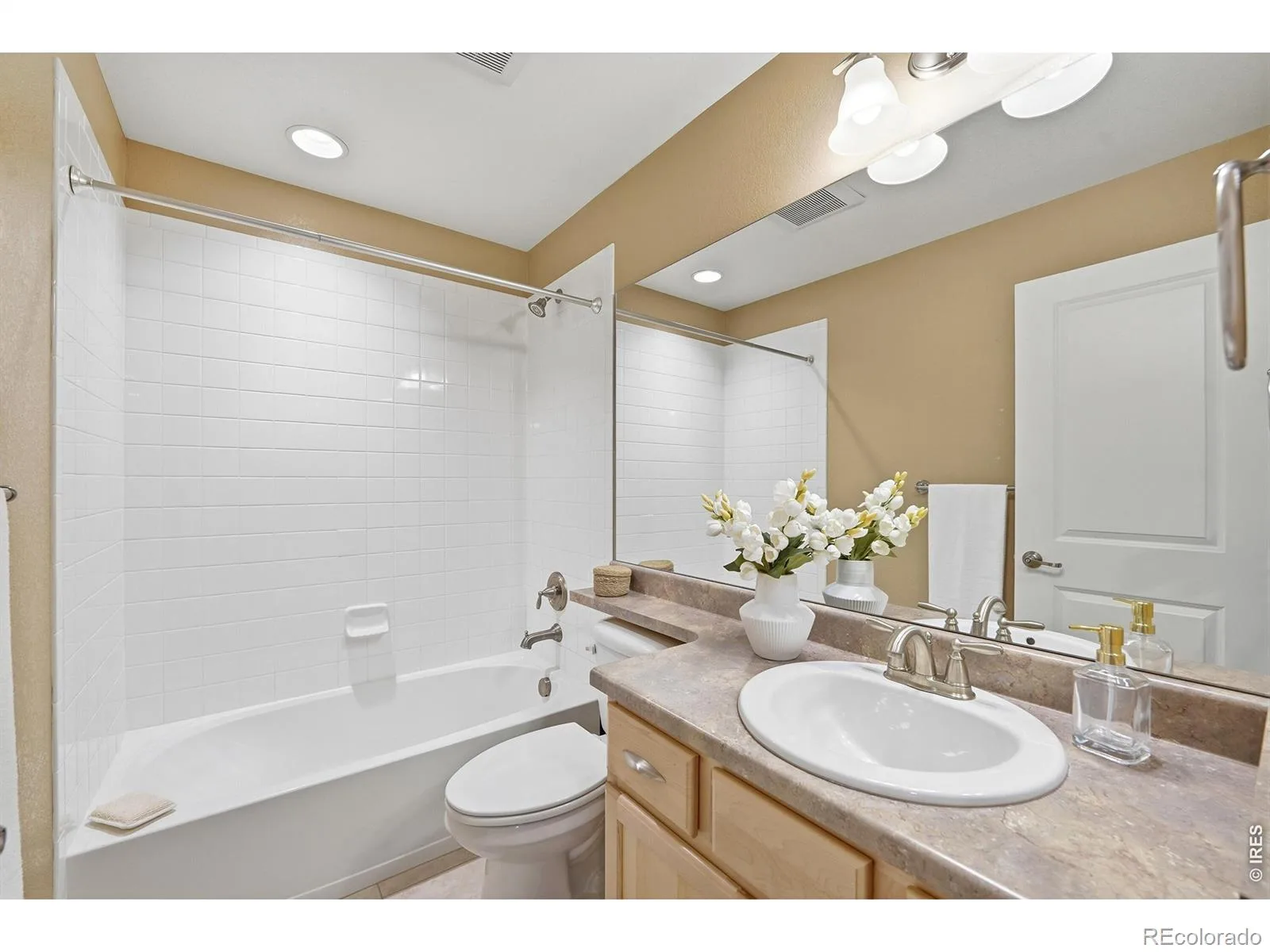340 Riverton Road Lafayette CO 80026 | MLS #RECIR1064318 07172026193826 1600 18