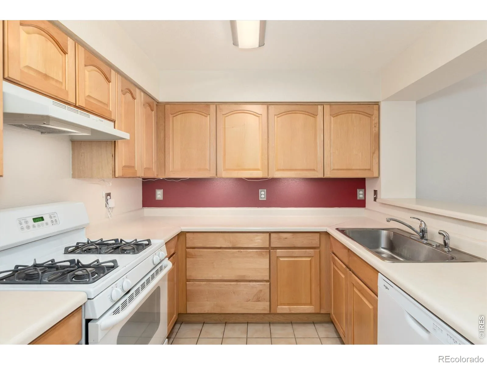 1419 Red Mountain Drive #113 Longmont CO 80504 | MLS #RECIR1064421 07172026005635 1600 14