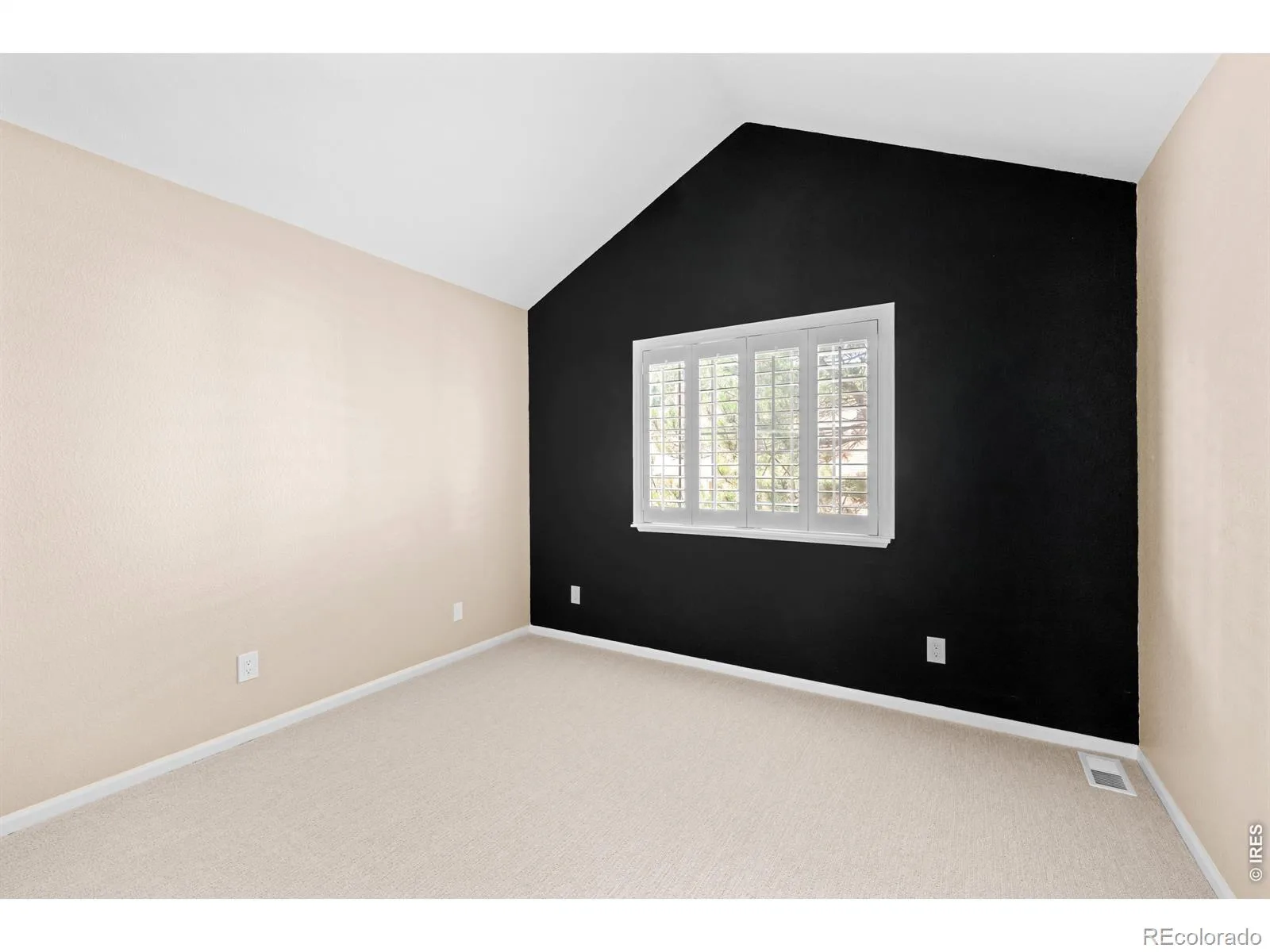 6465 Yank Court #B Arvada CO 80004 | MLS #RECIR1064444 07172026145632 1600 22