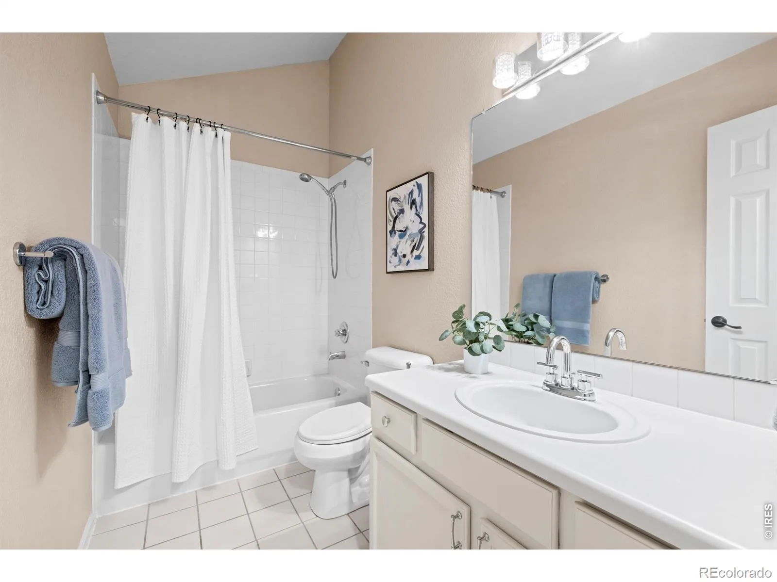 6465 Yank Court #B Arvada CO 80004 | MLS #RECIR1064444 07172026145632 1600 23