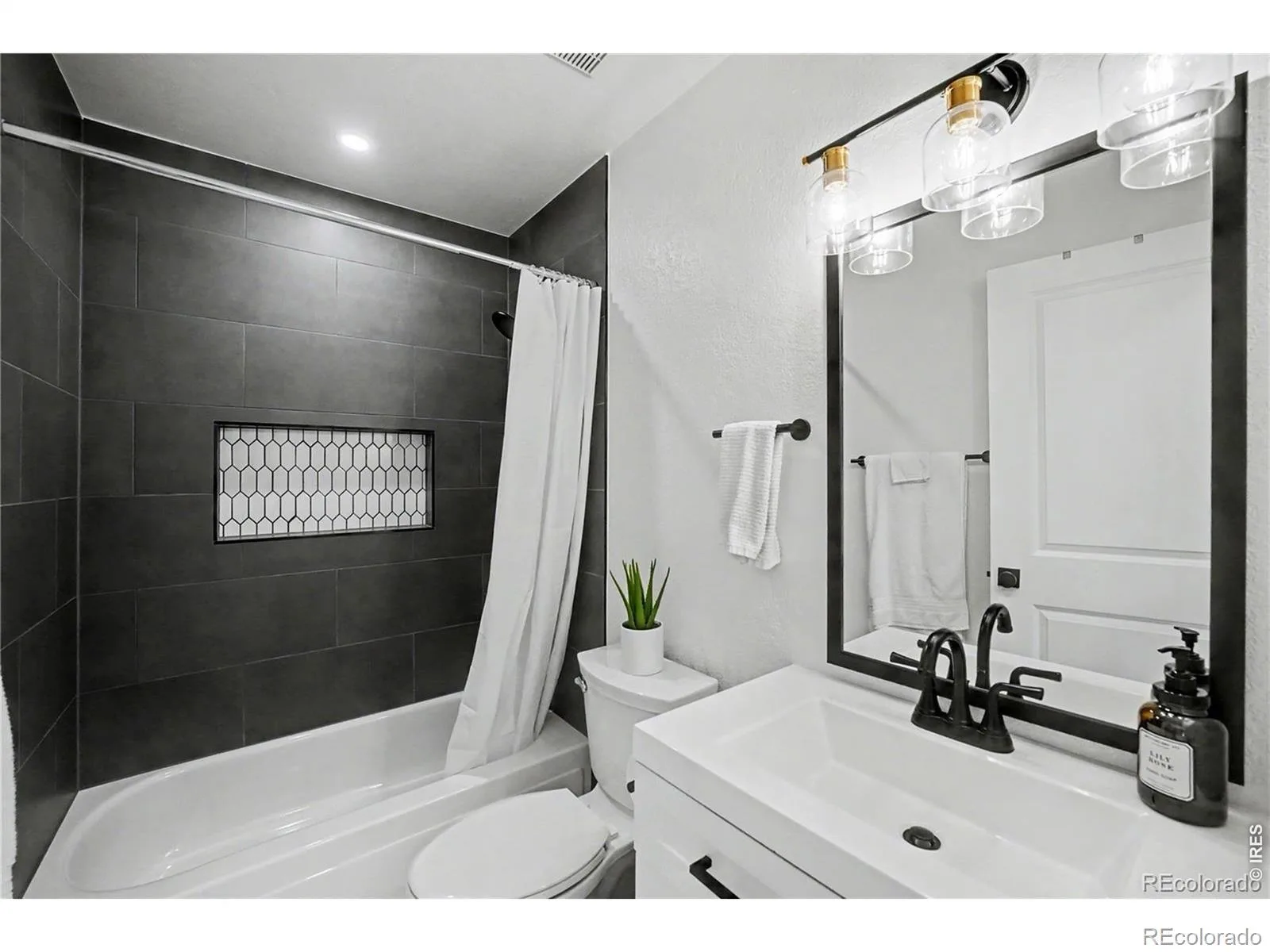 8975 W 89th Place Broomfield CO 80021 | MLS #RECIR1064465 07172026160815 1600 12