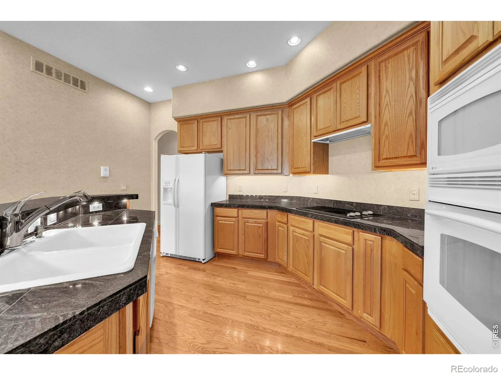 49 Coral Place Greenwood Village CO 80111 | MLS #RECIR1064506 07172026202419 1600 20