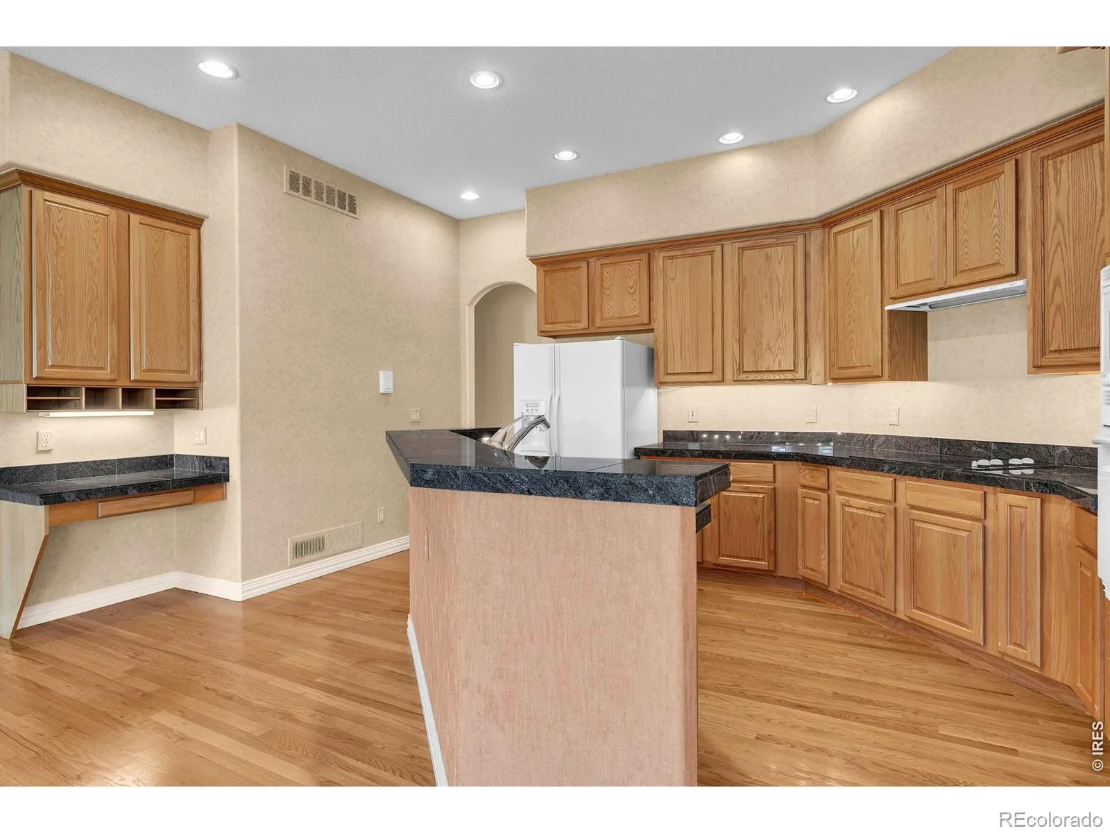 49 Coral Place Greenwood Village CO 80111 | MLS #RECIR1064506 07172026202419 1600 21
