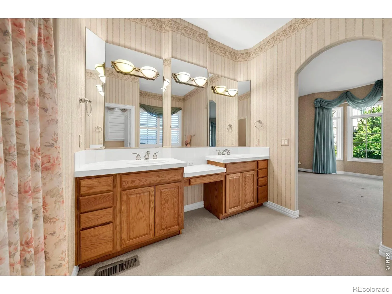 49 Coral Place Greenwood Village CO 80111 | MLS #RECIR1064506 07172026202419 1600 29