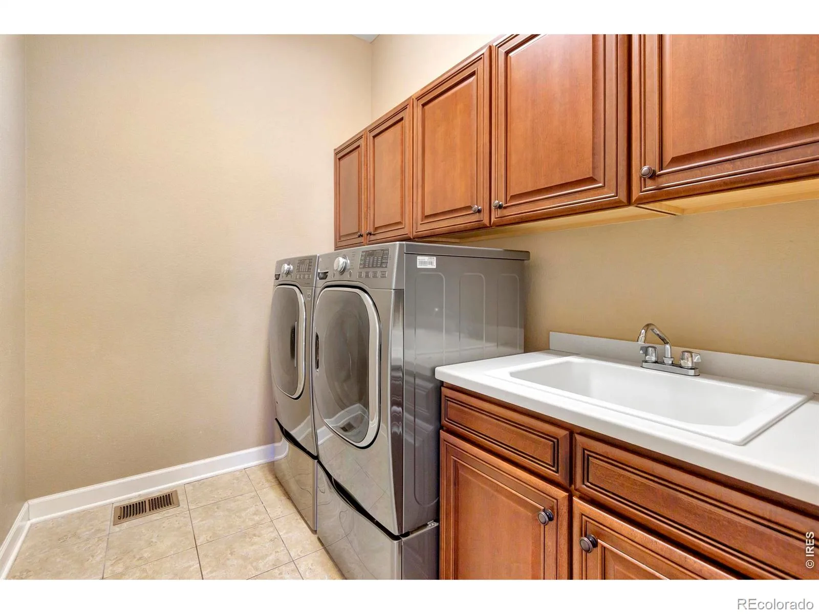 5373 Retreat Circle Longmont CO 80503 | MLS #RECIR1064575 08182026182723 1600 22