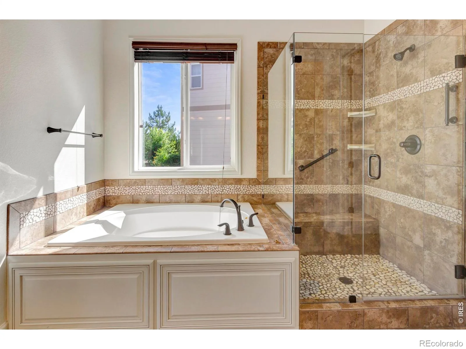 5373 Retreat Circle Longmont CO 80503 | MLS #RECIR1064575 08182026182723 1600 28