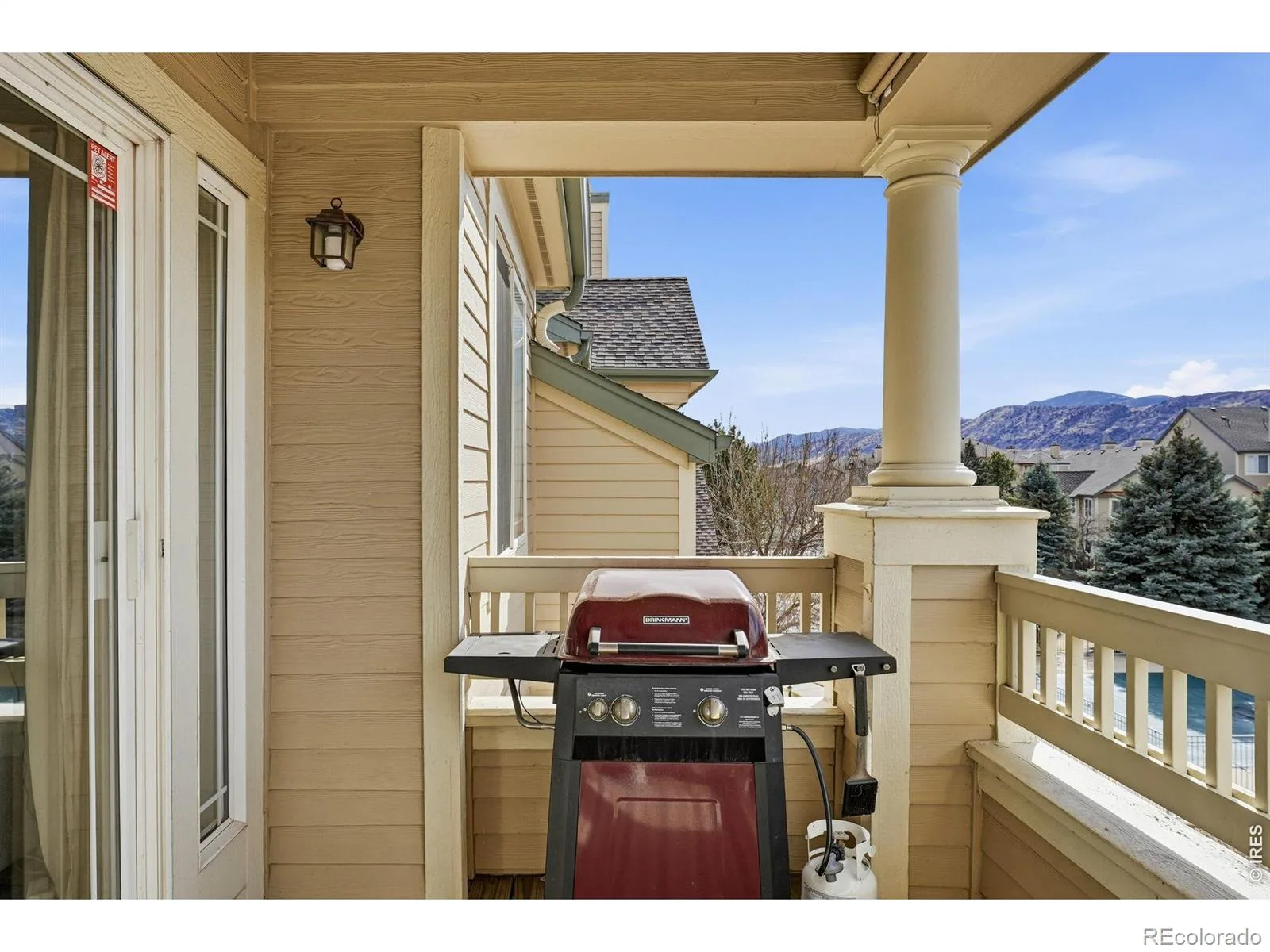 8329 S Independence Circle #306 Littleton CO 80128 | MLS #RECIR1064642 07202026194335 1600 26