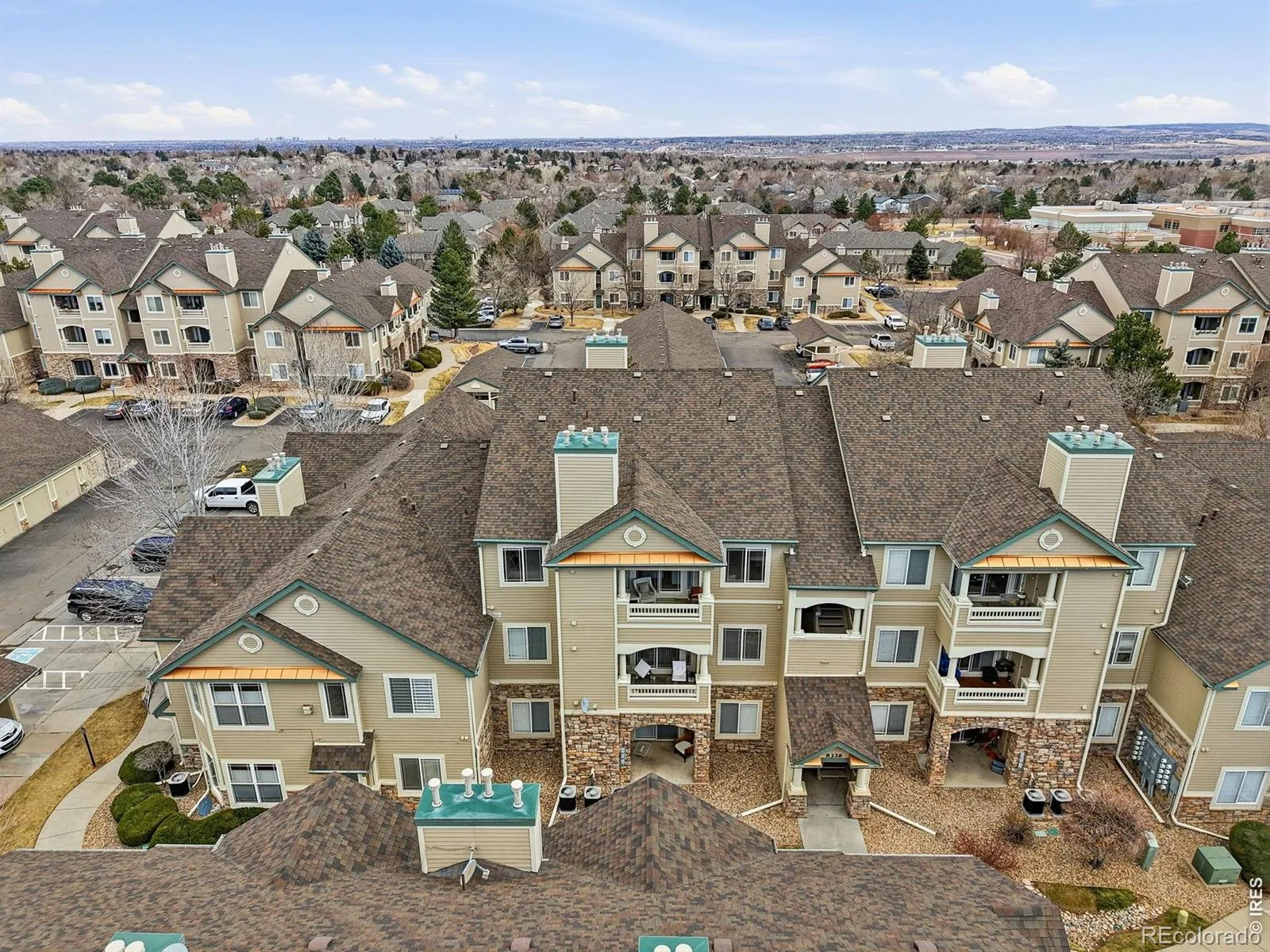 8329 S Independence Circle #306 Littleton CO 80128 | MLS #RECIR1064642 07202026194335 1600 35
