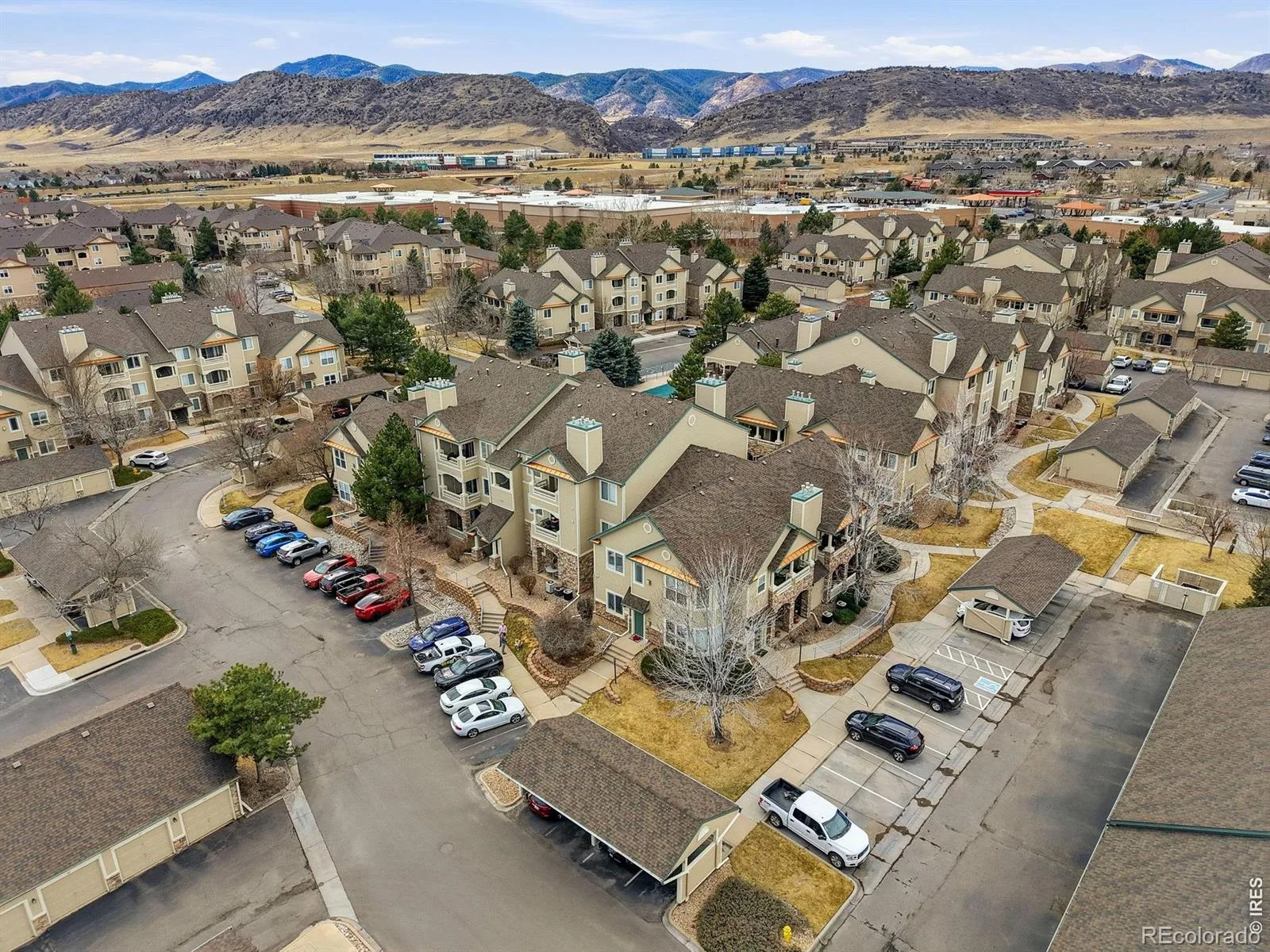 8329 S Independence Circle #306 Littleton CO 80128 | MLS #RECIR1064642 07202026194335 1600 37