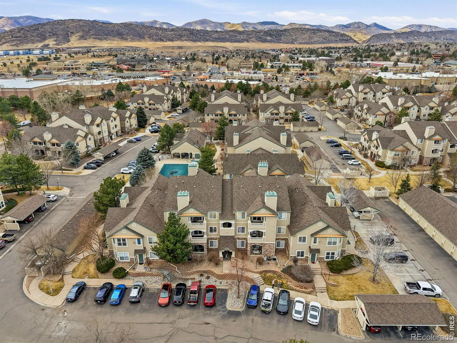 8329 S Independence Circle #306 Littleton CO 80128 | MLS #RECIR1064642 07202026194335 1600 38