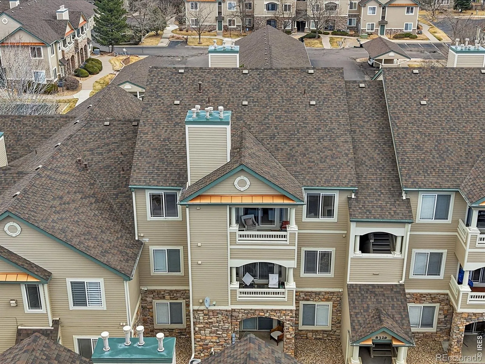 8329 S Independence Circle #306 Littleton CO 80128 | MLS #RECIR1064642 07202026194335 1600 40