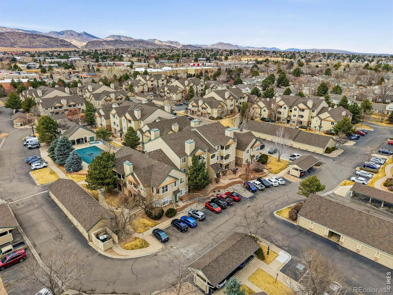 8329 S Independence Circle #306 Littleton CO 80128 | MLS #RECIR1064642 07202026194335 1600 41