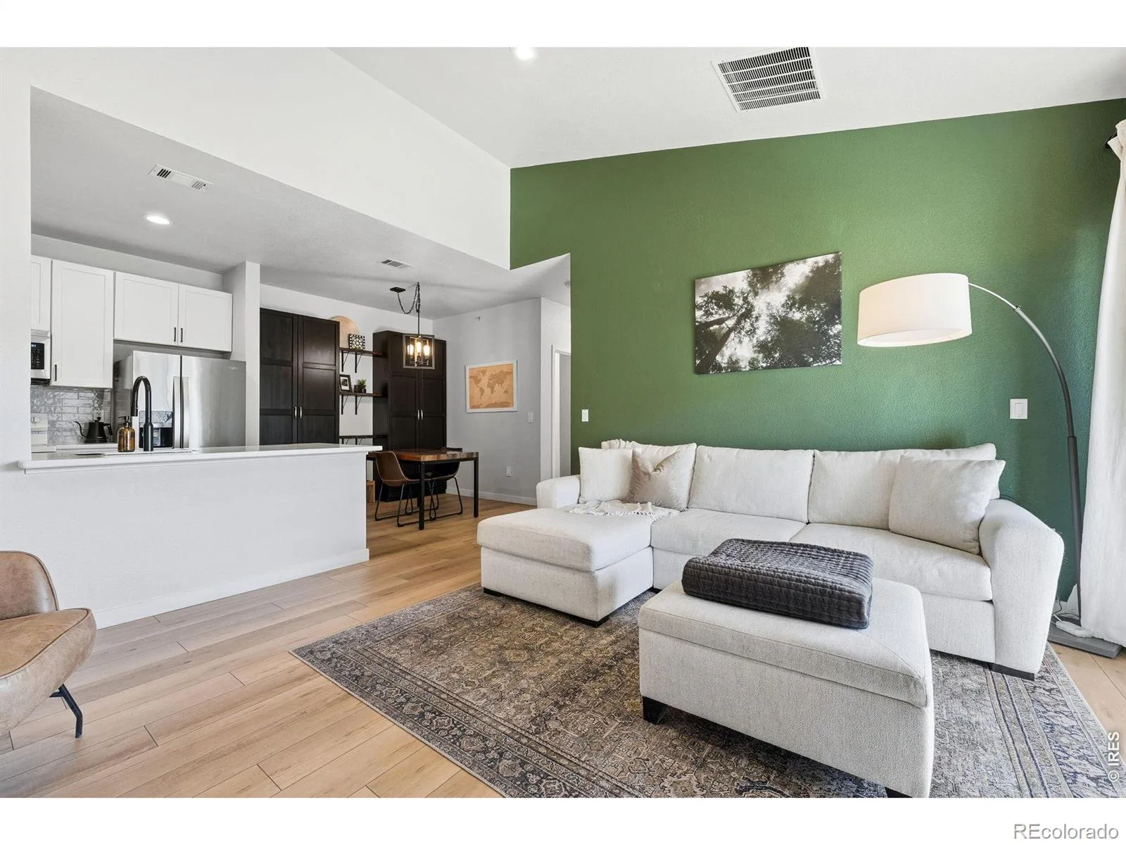 8329 S Independence Circle #306 Littleton CO 80128 | MLS #RECIR1064642 07202026194335 1600 7