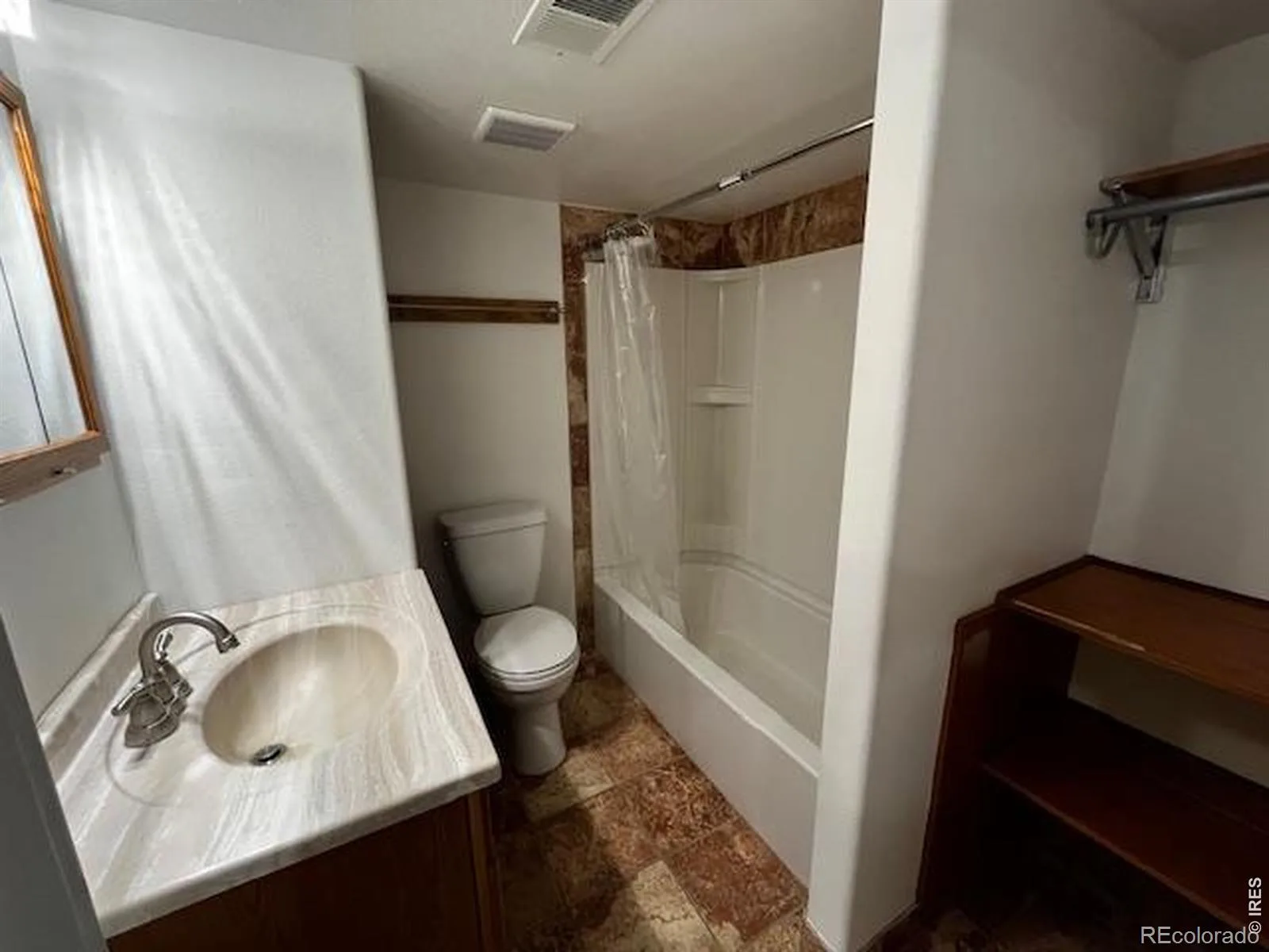 2142 Meadow Court Longmont CO 80501 | MLS #RECIR1064741 07212026231430 1600 15