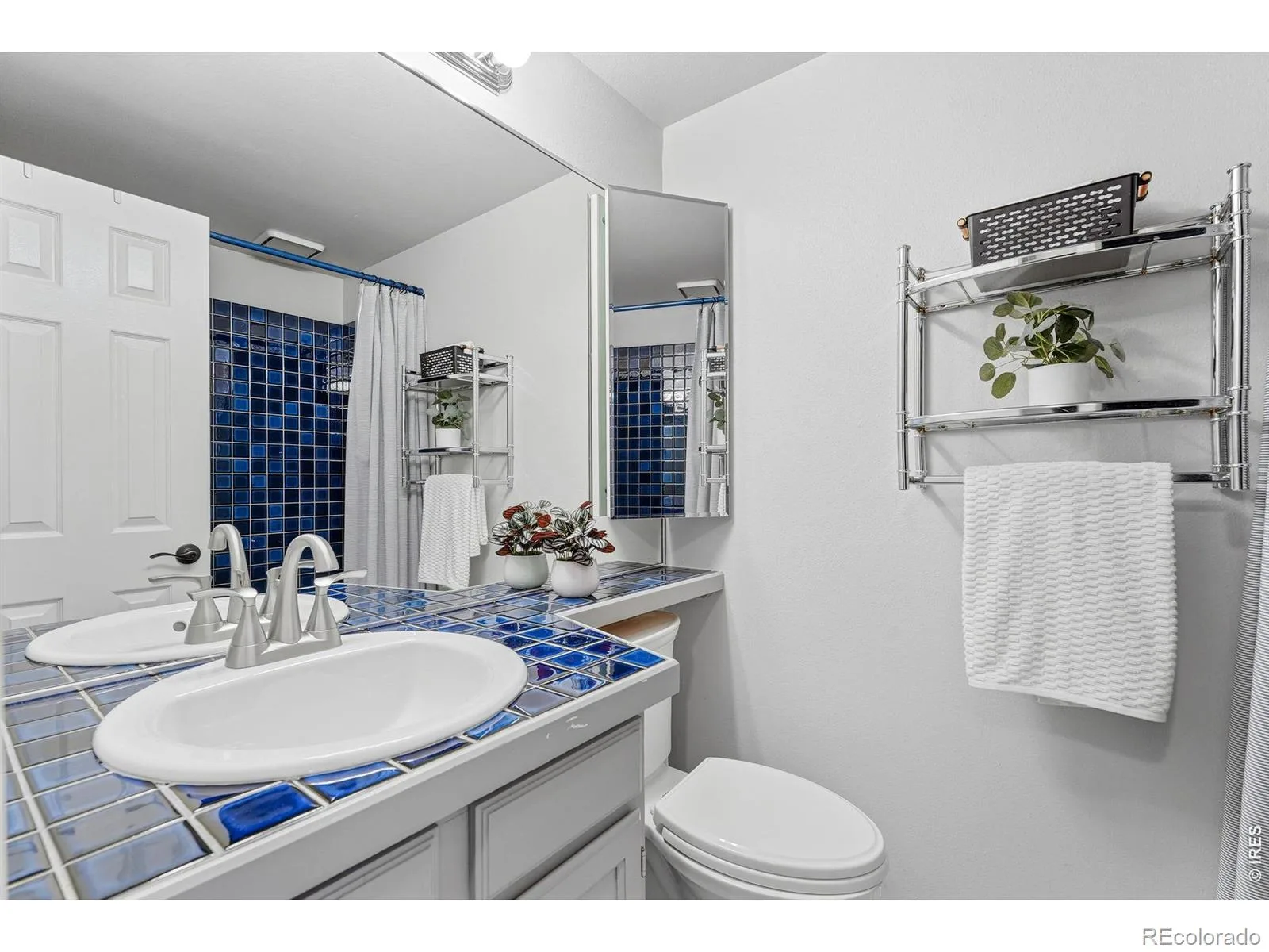 2892 W Long Circle #G Littleton CO 80120 | MLS #RECIR1064746 07212026235328 1600 22