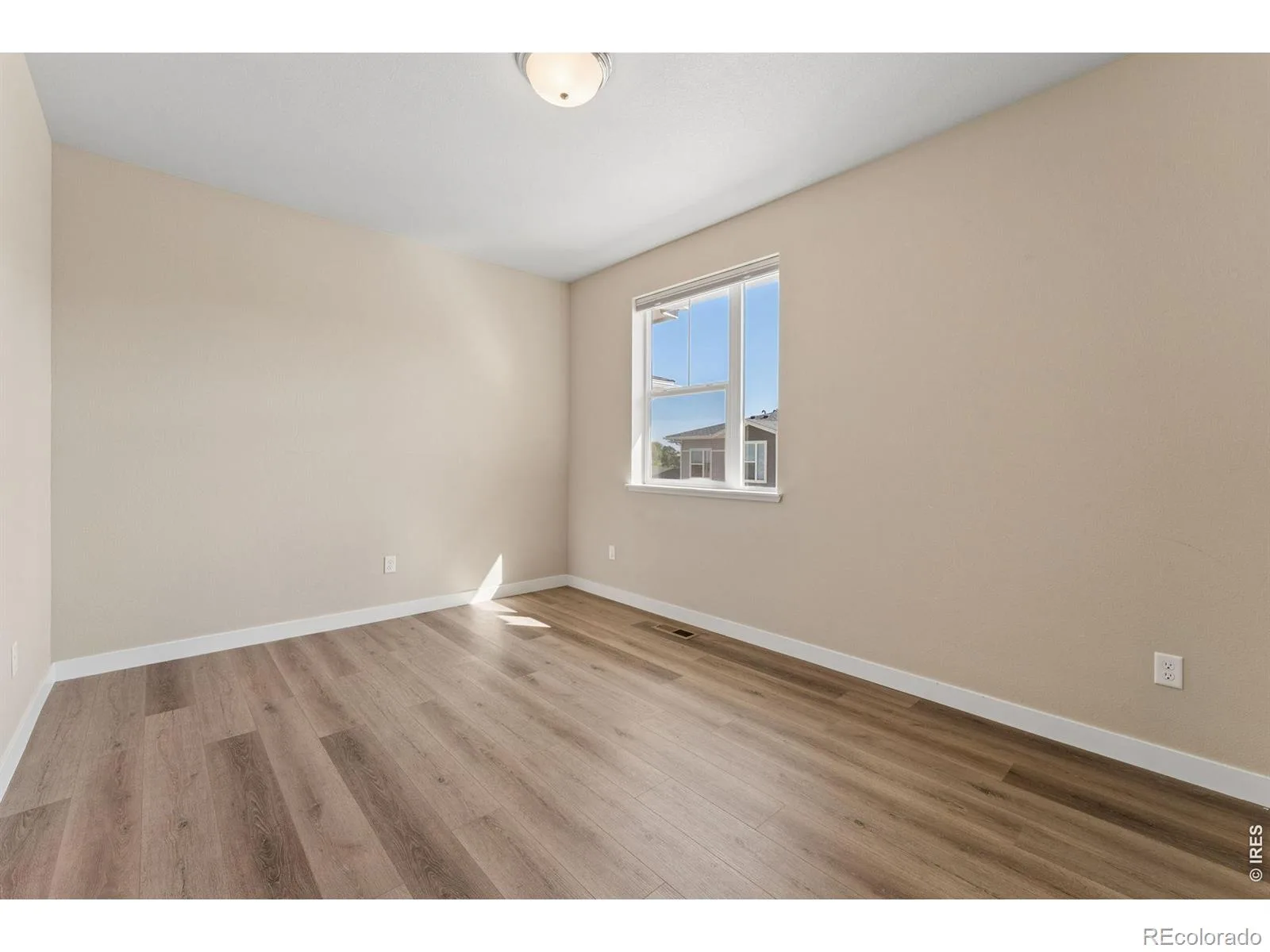 330 High Point Drive #B105 Longmont CO 80504 | MLS #RECIR1064750 07222026013610 1600 18