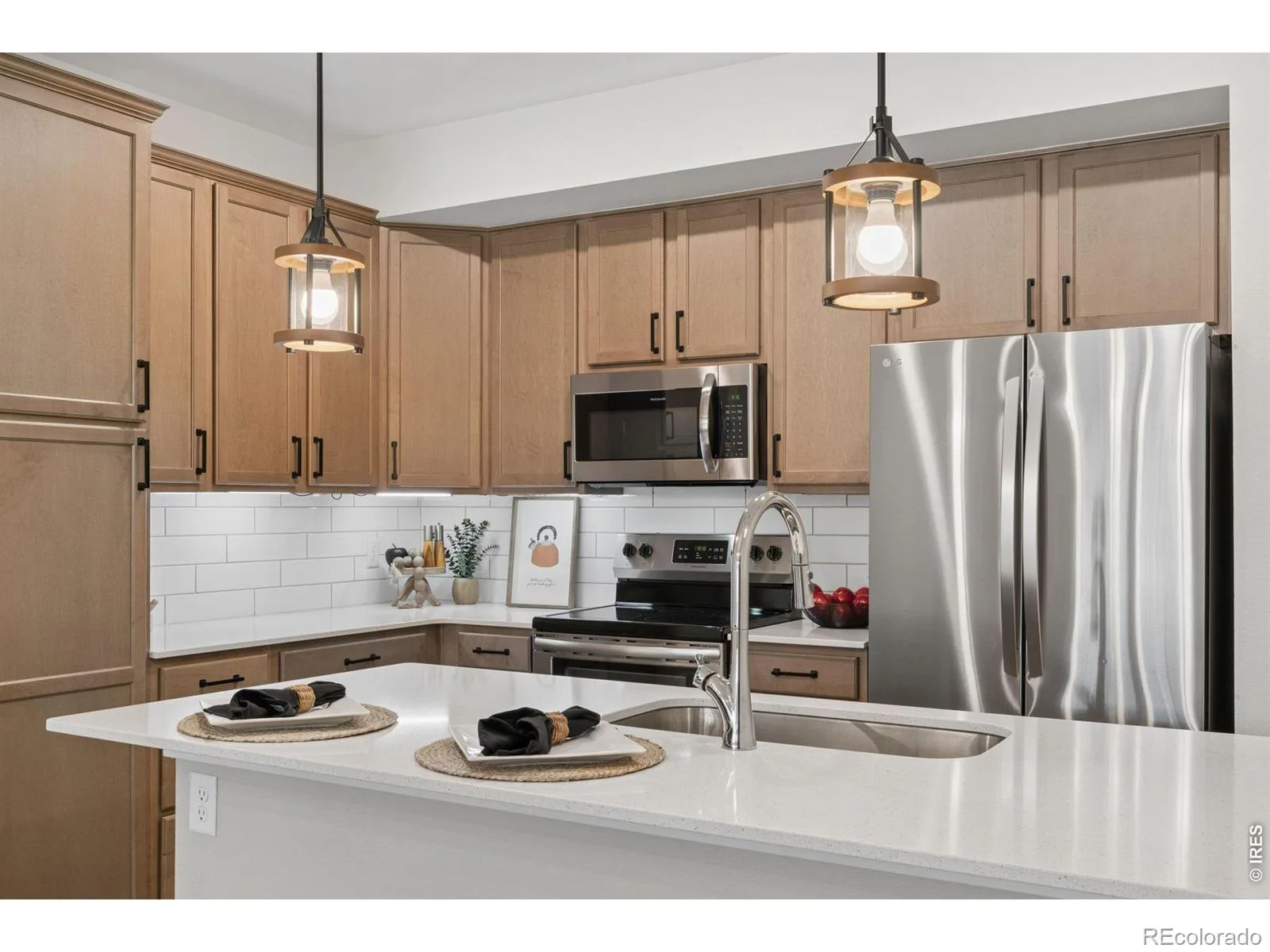 330 High Point Drive #B105 Longmont CO 80504 | MLS #RECIR1064750 07222026013610 1600 6